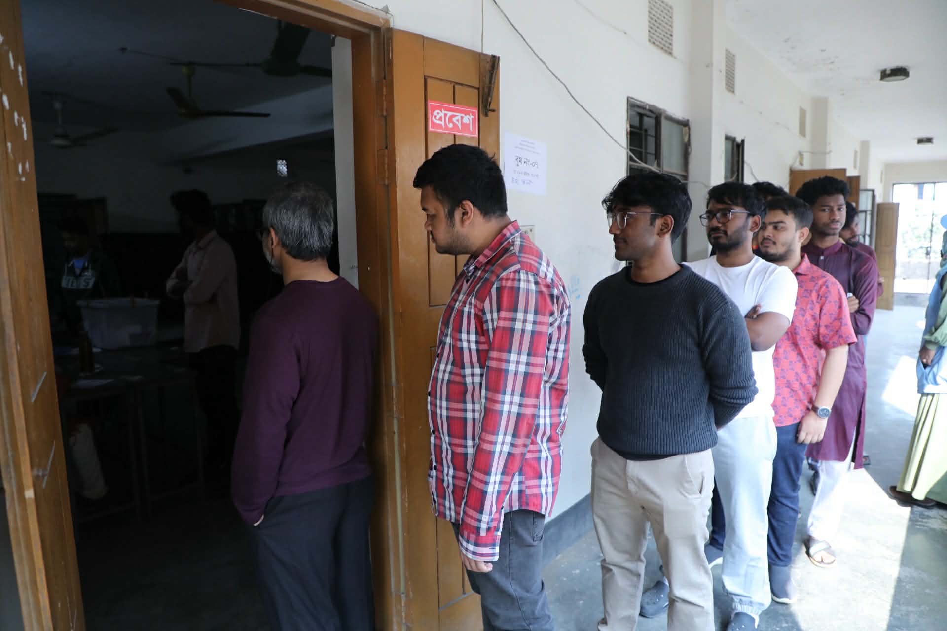 40.9% voters turnout in five Dhaka seats by 2pm: DC office