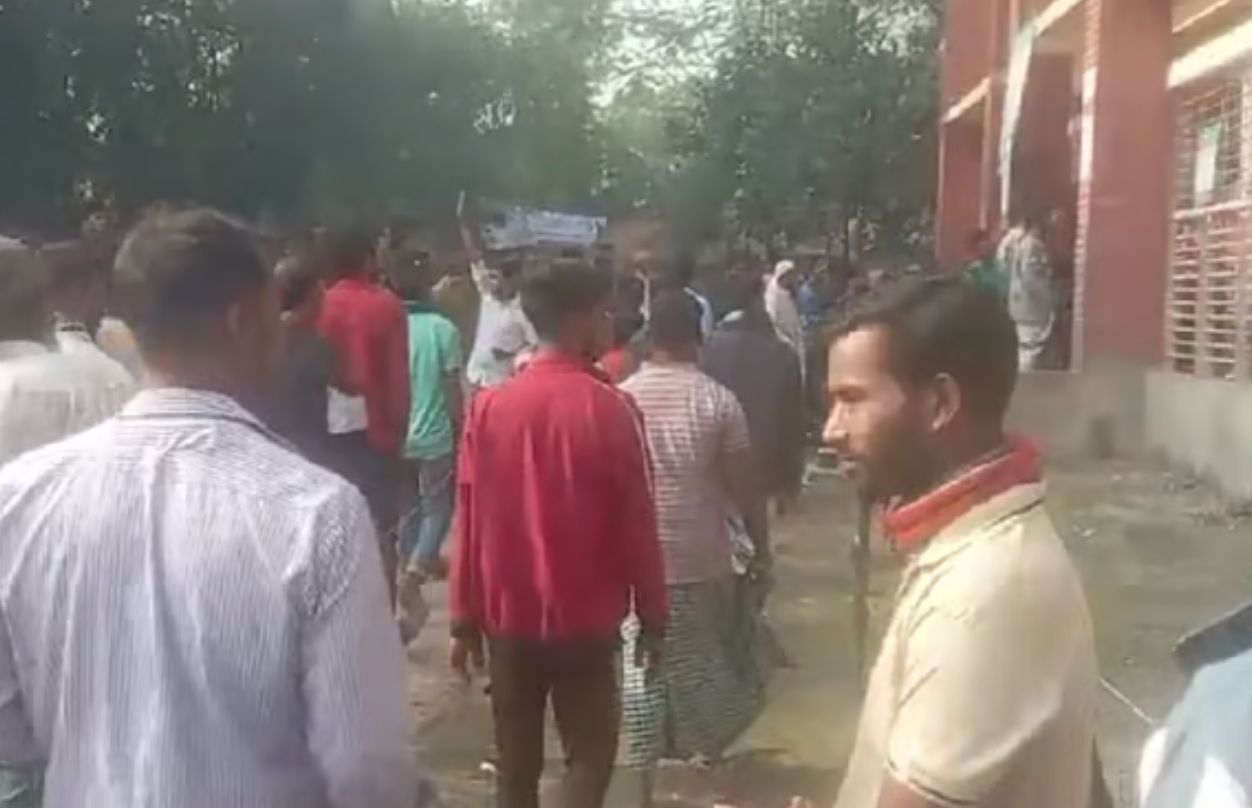 Over 100 stamped ballots for sheaf of paddy seized at Sherpur polling centre, two detained