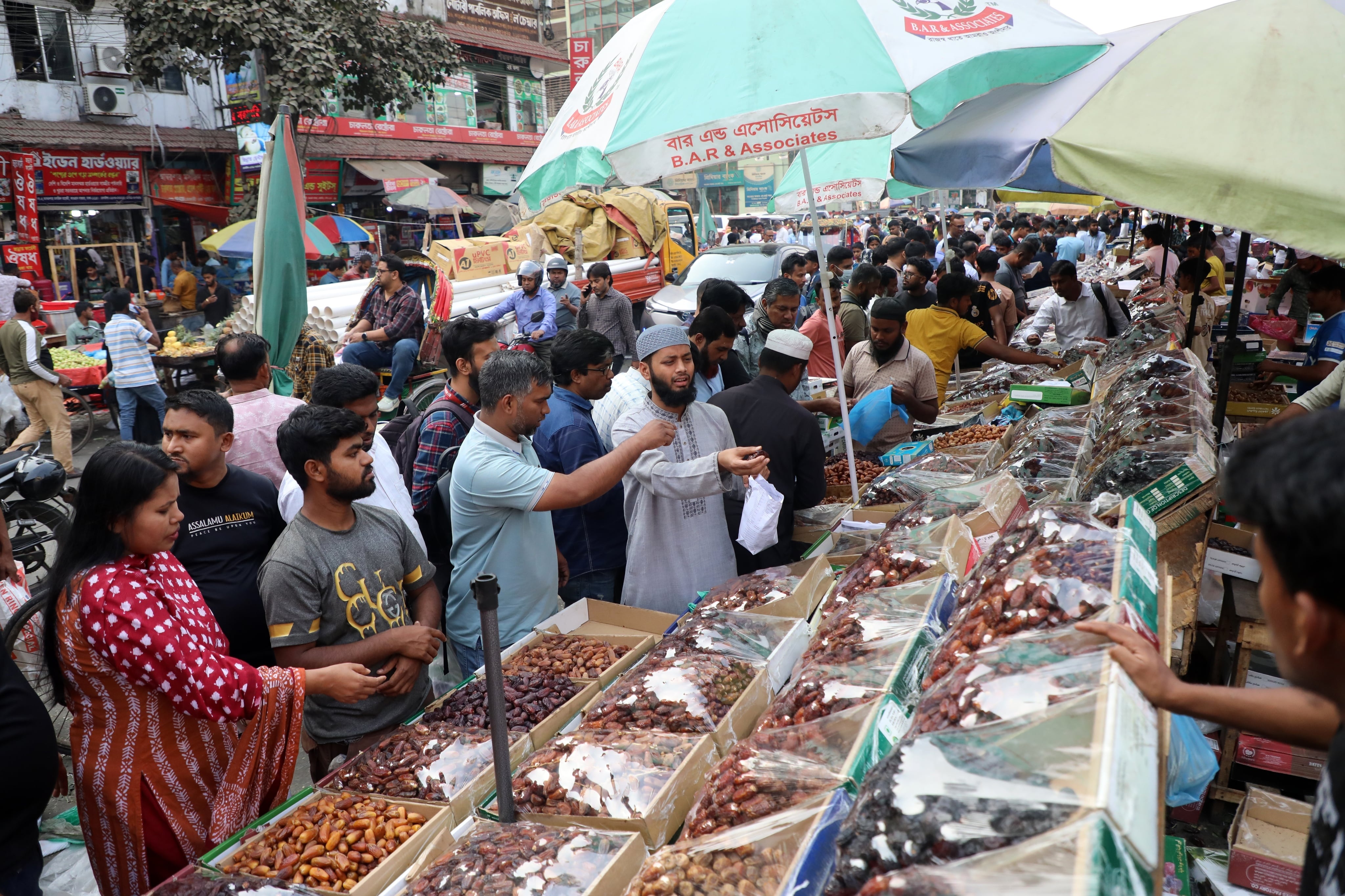 Prices of essentials rise ahead of Ramadan