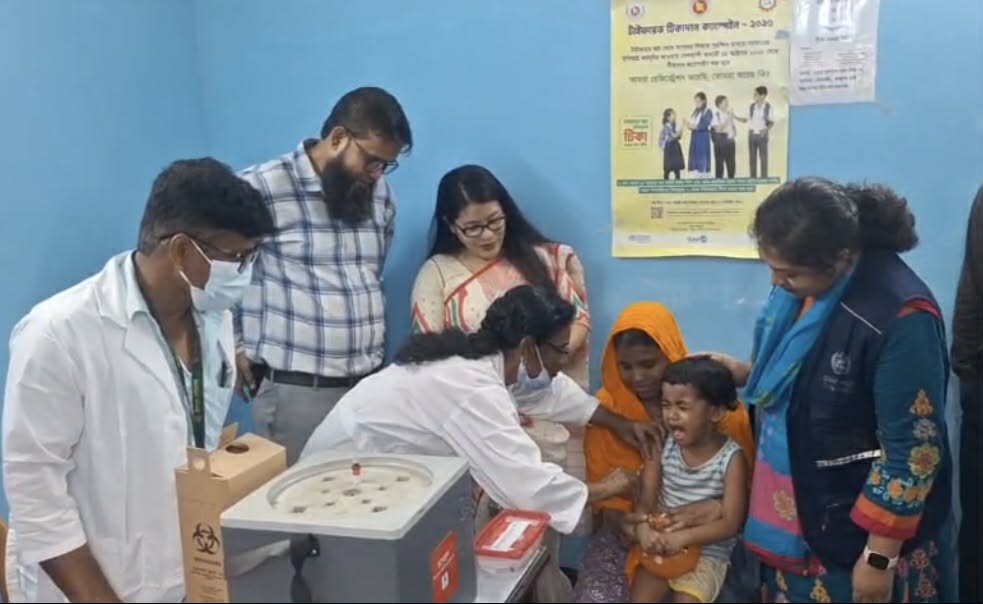 Emergency measles vaccination begins in 30 upazilas