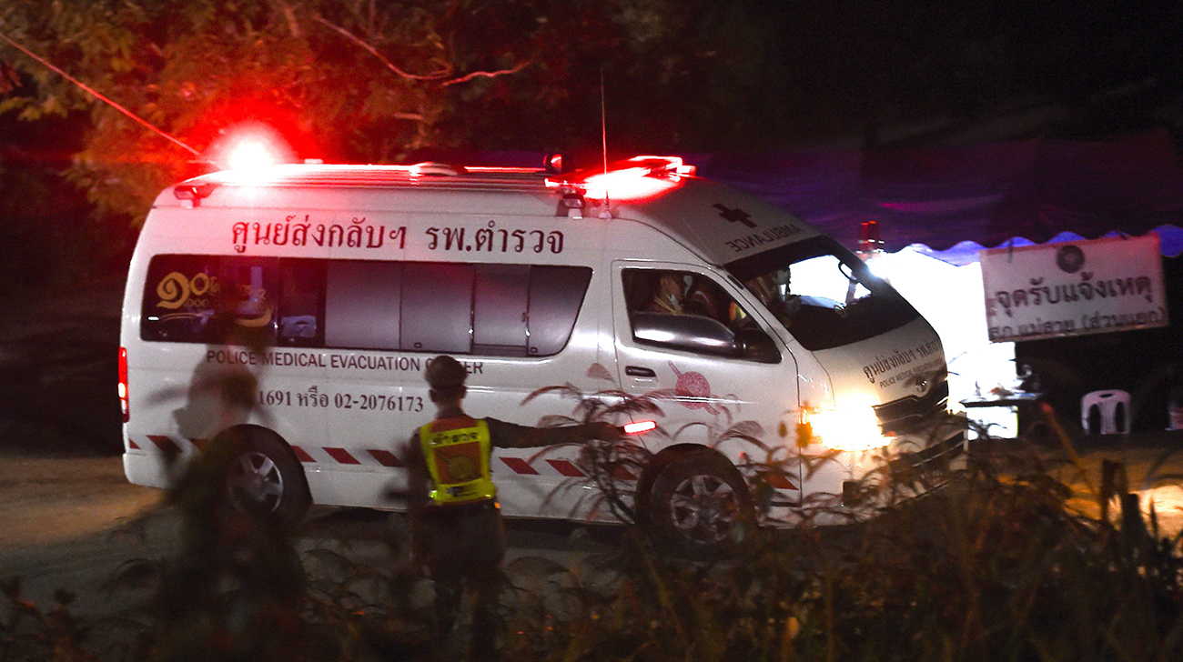 All 13 rescued from flooded Thai cave