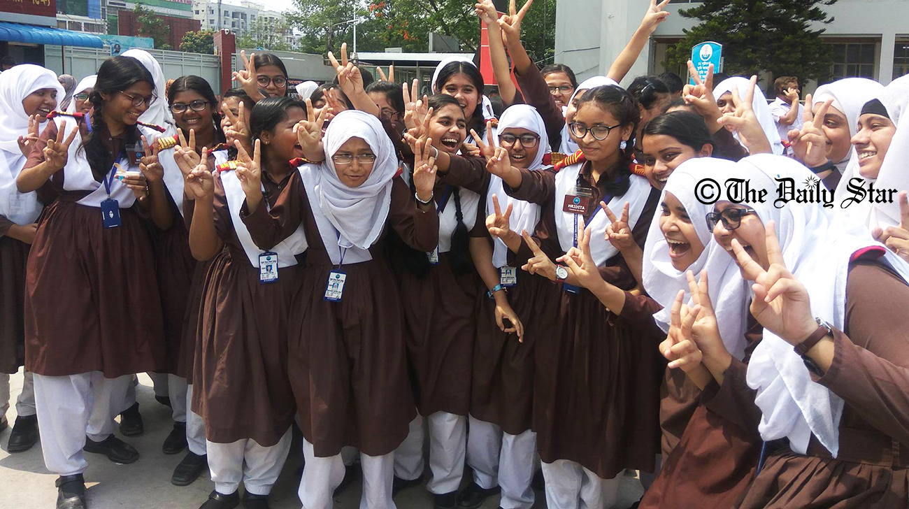 100% pass rate at 1,574 schools  