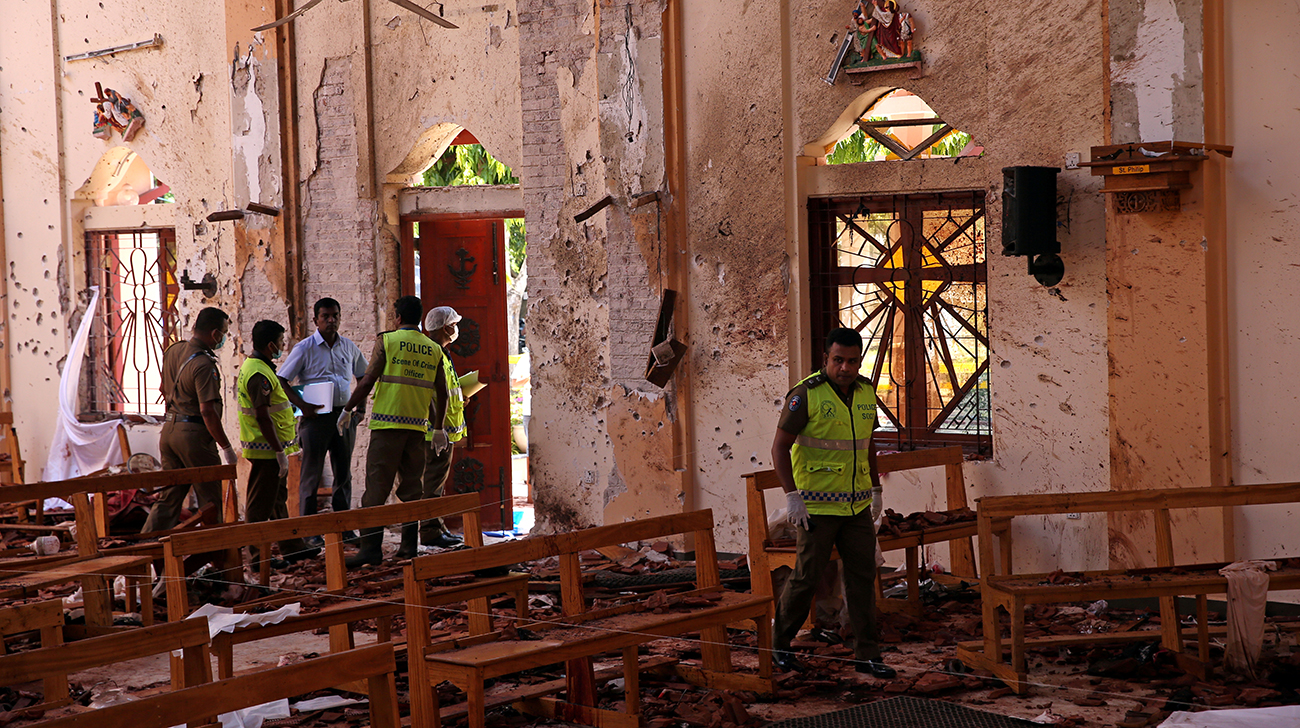 Sri Lanka government says local Islamist group behind blasts