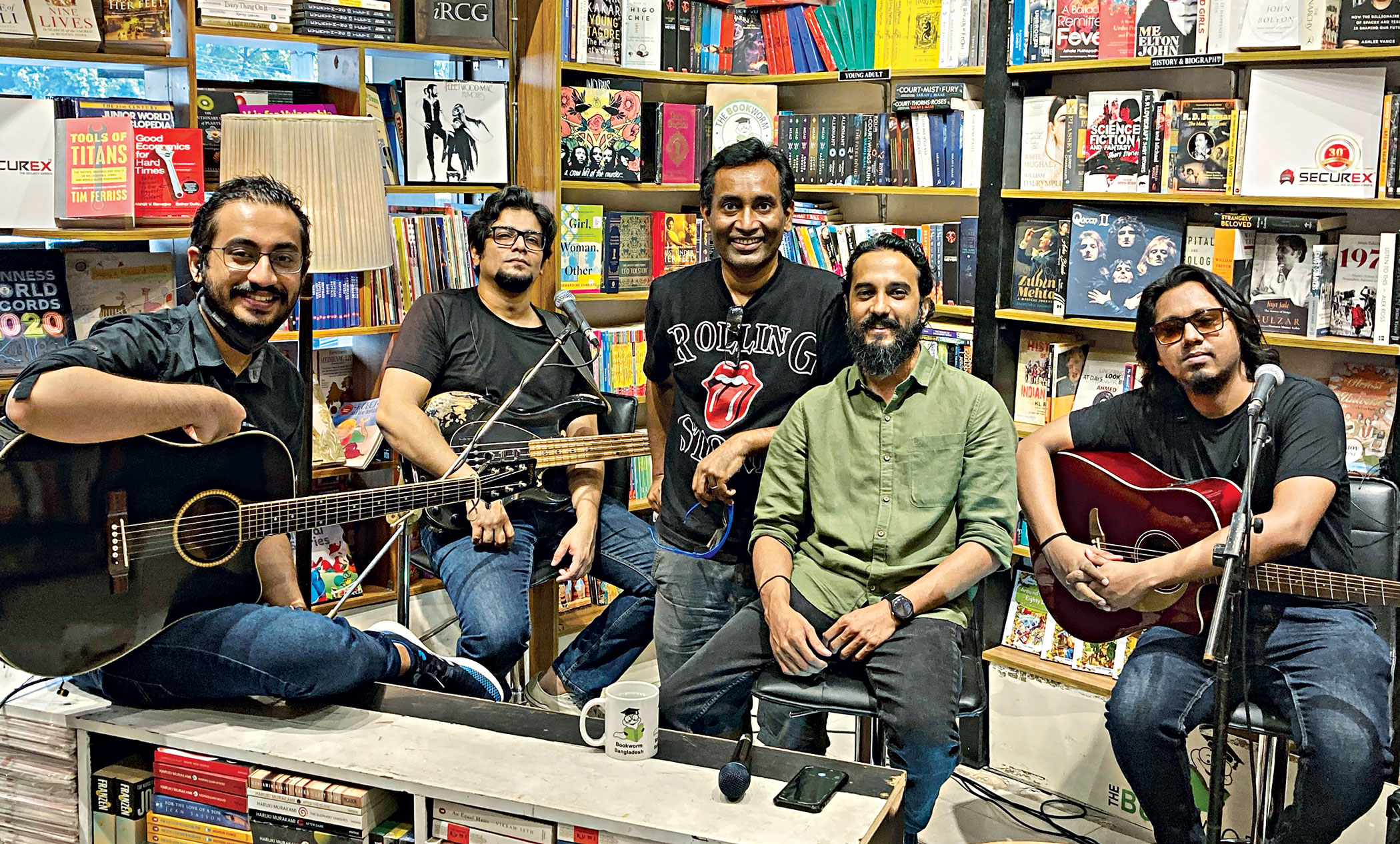 ‘Dhaka Sessions’ brings music to a bookstore