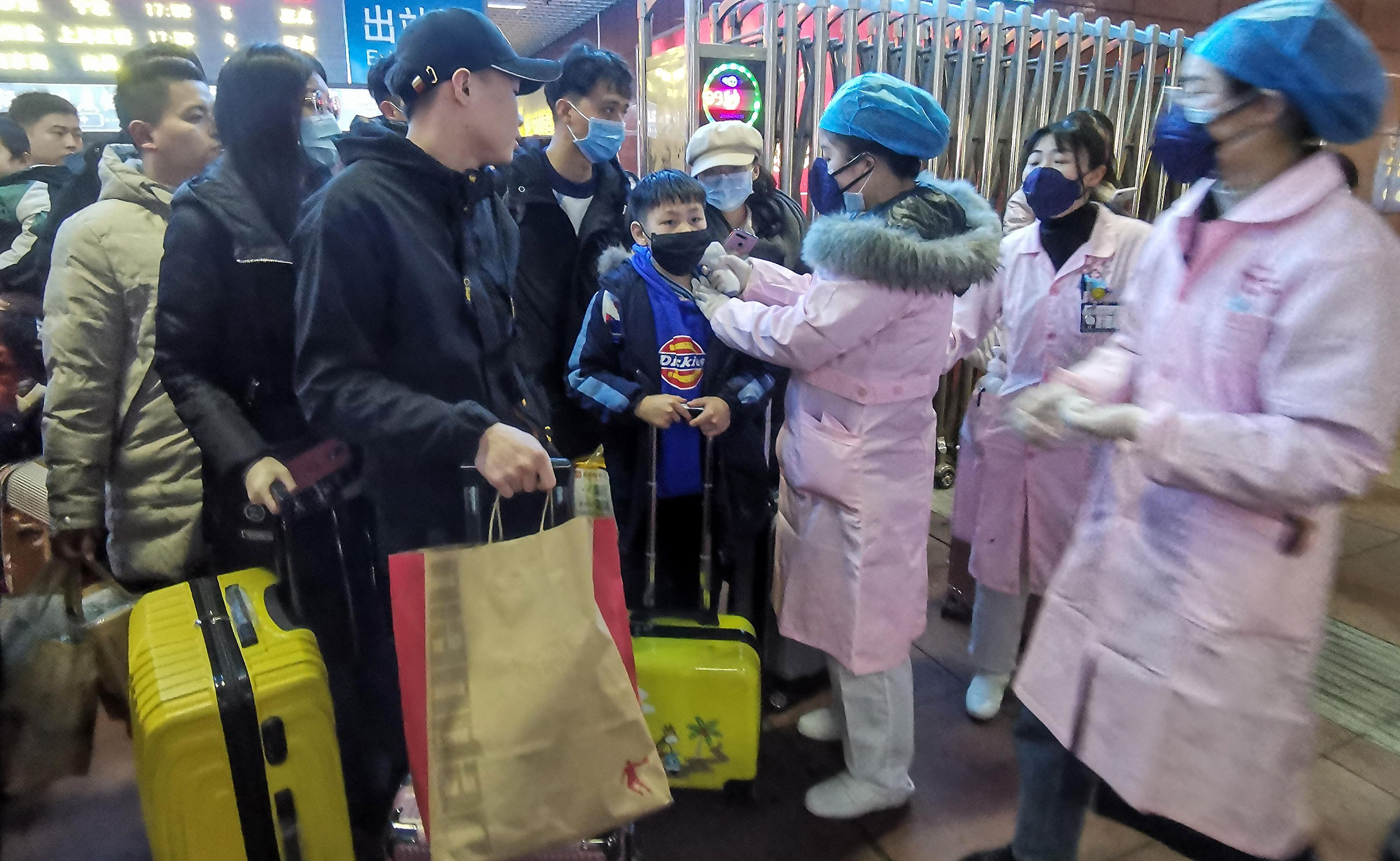 China locks down epicentre of virus outbreak; death toll hits 17