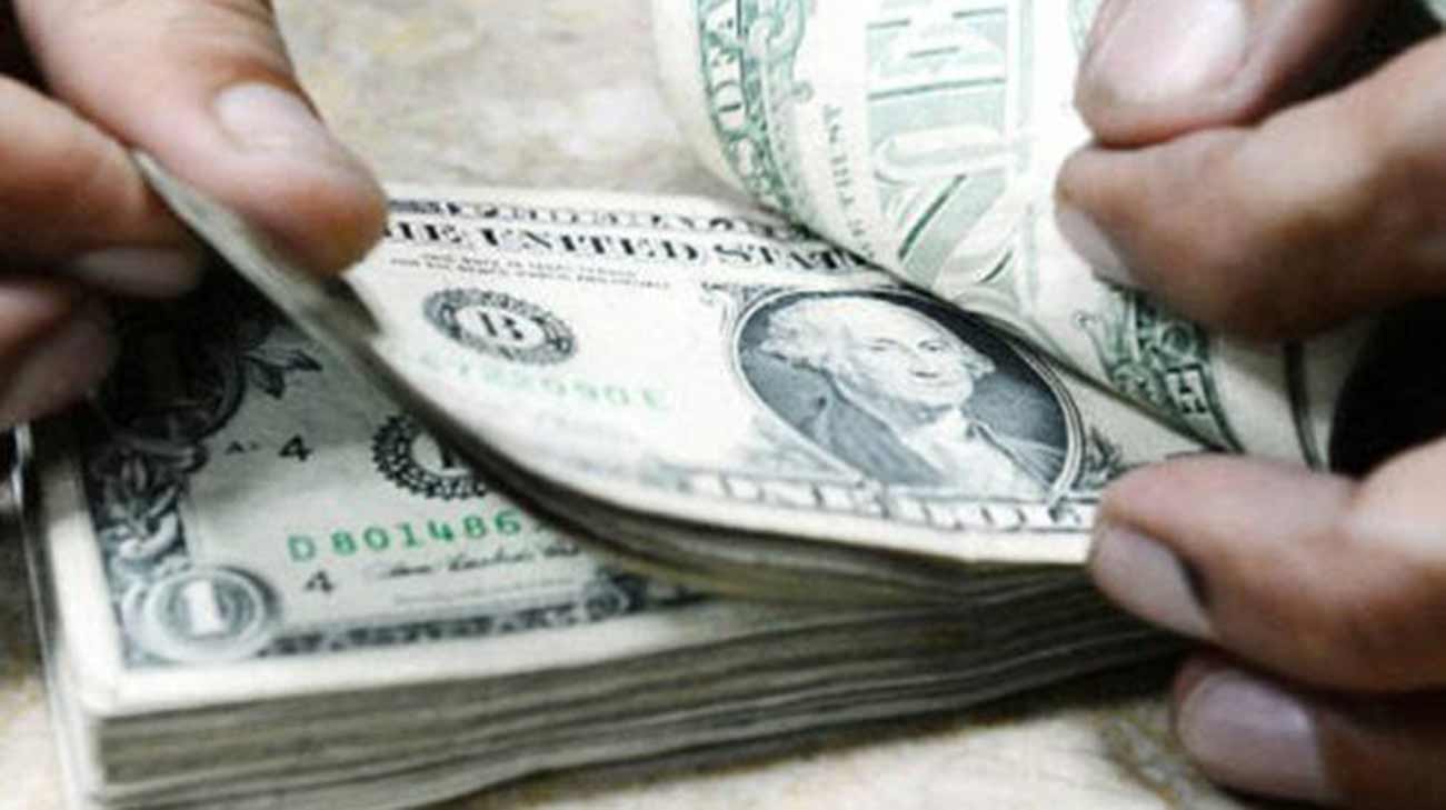 Bangladesh’s gross forex reserves cross $33 billion after three years