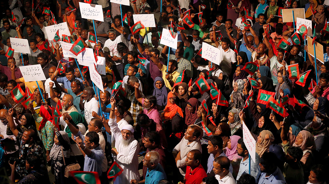 Maldives govt defies court order to free opposition leaders