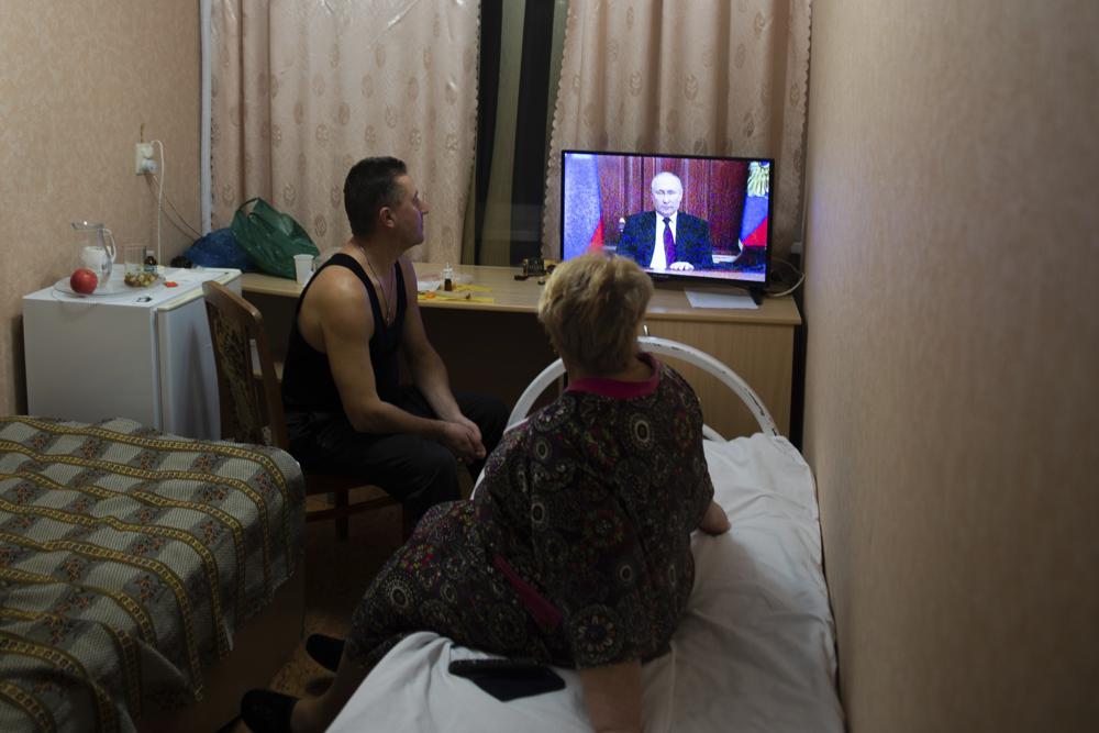 World leaders denounce Russia's recognition of Ukraine separatist regions