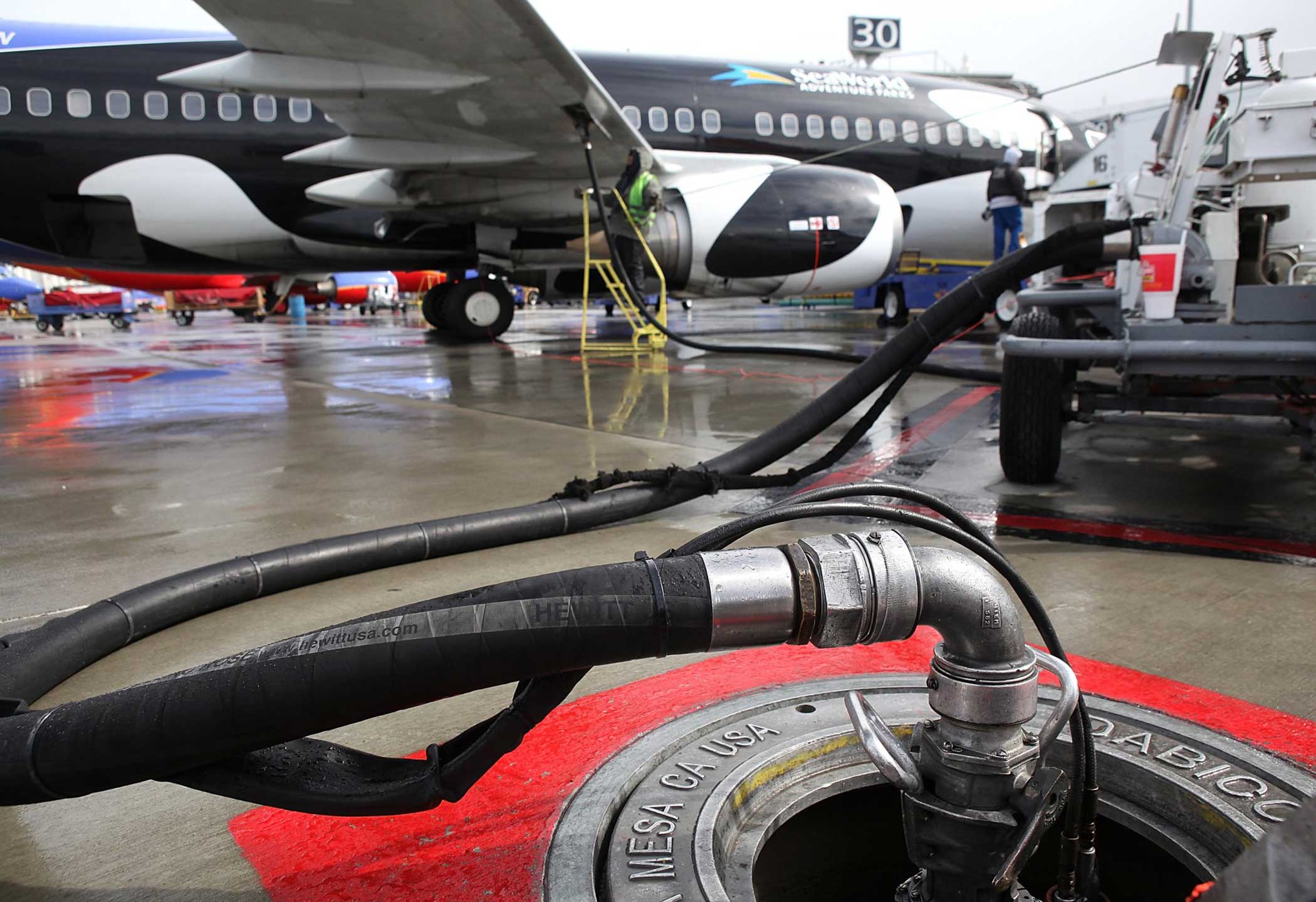 Jet fuel price hits record high