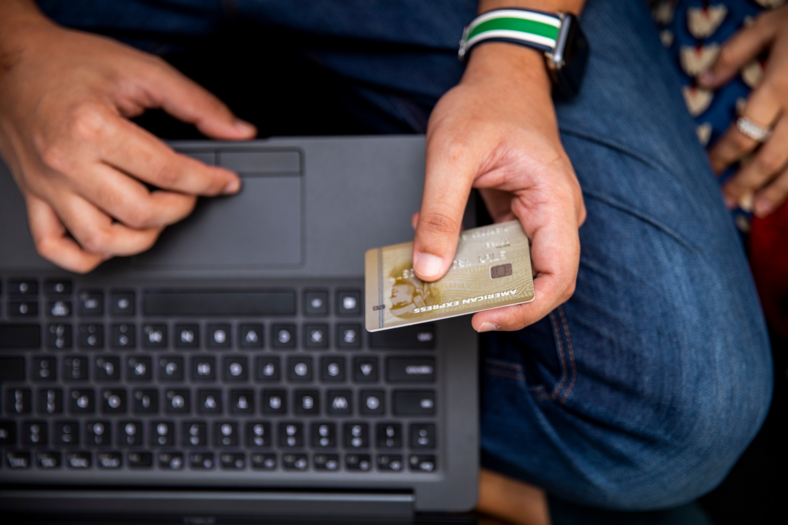 4 tips to help you manage expenses during inflation