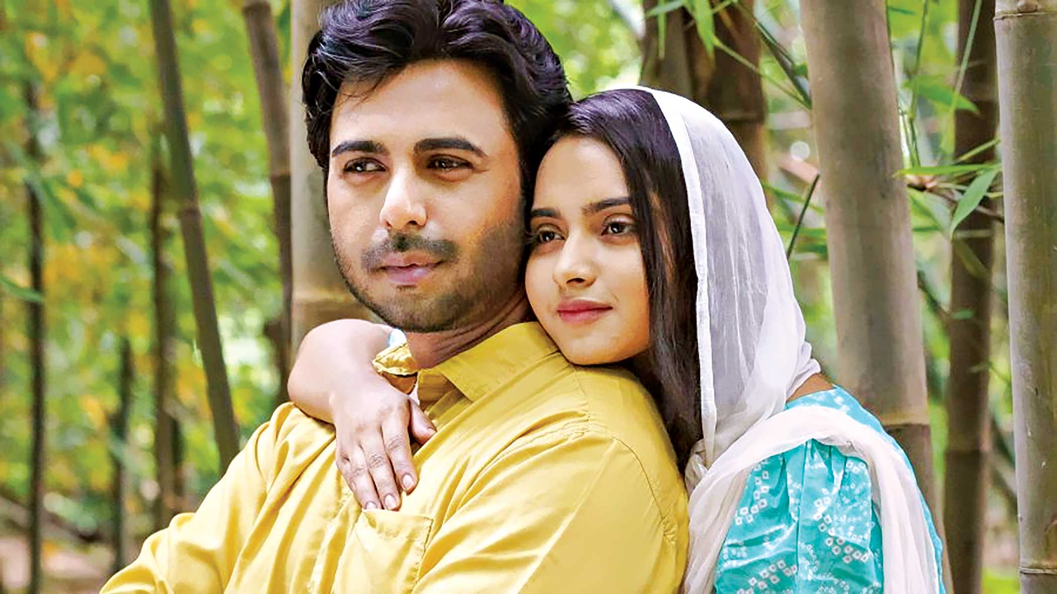 Apurba and Keya Payel pair up for ‘Aponjon’