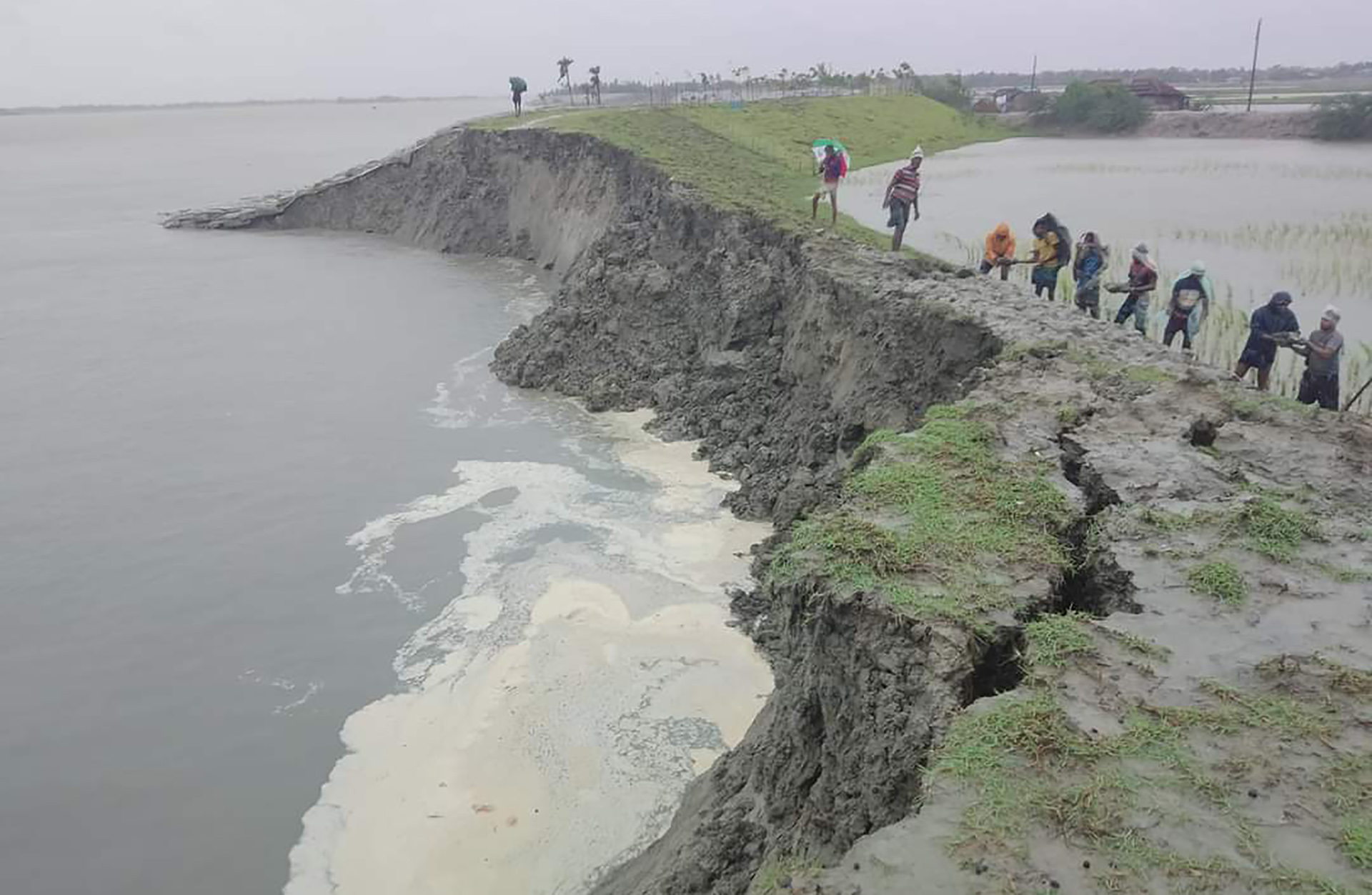 Cyclone Sitrang: Locals alarmed as Khulna dam damaged