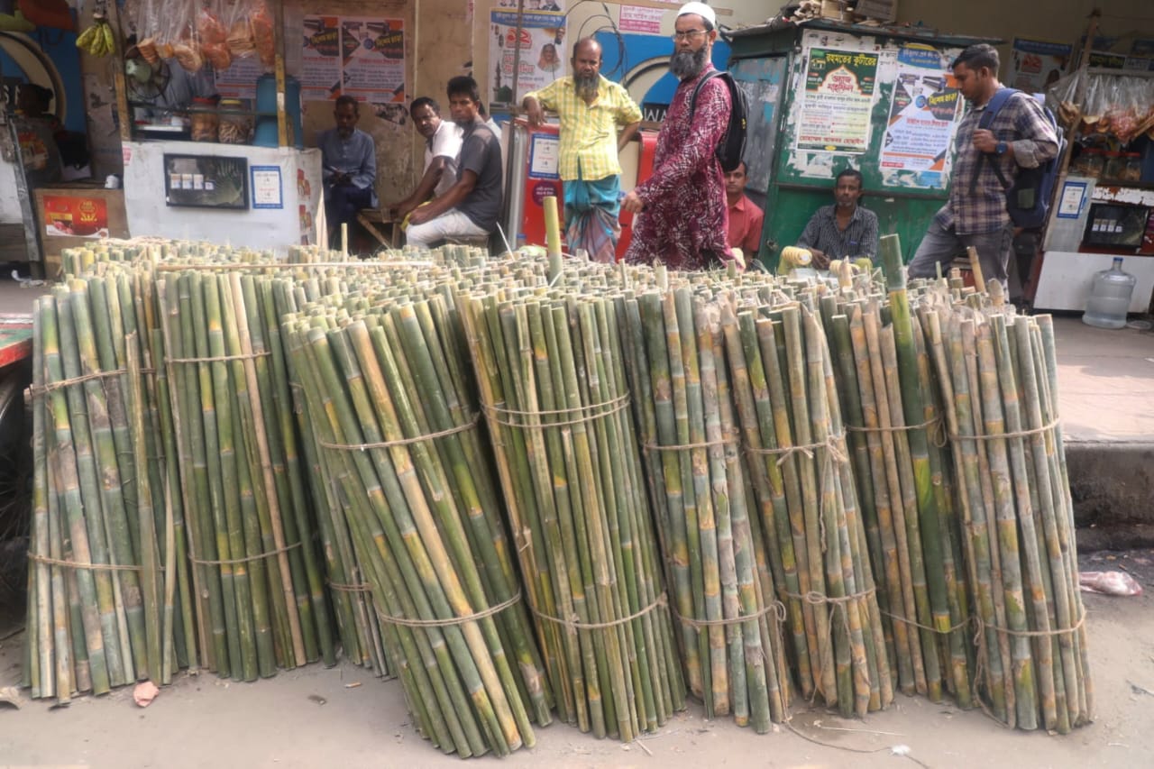 Column by Mahfuz Anam: The underlying story of a simple photograph