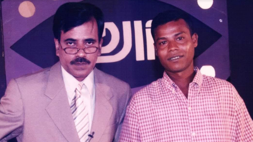 I fought alone for him since 2003: Hanif Sanket on Akbar’s demise&nbsp;