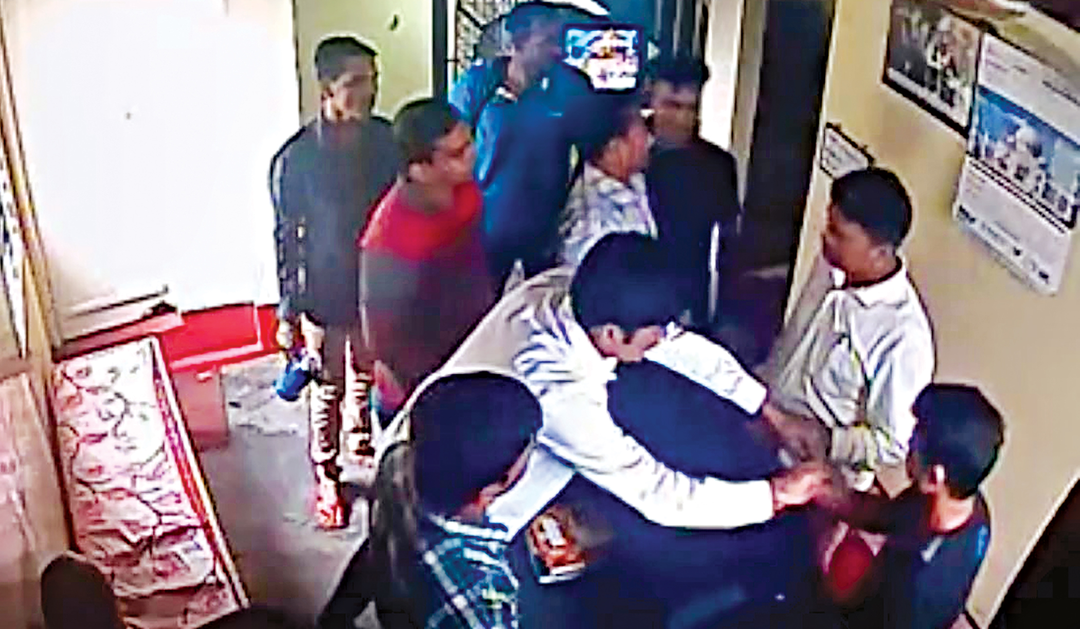 Probe reports on DB raid: More questions than answers