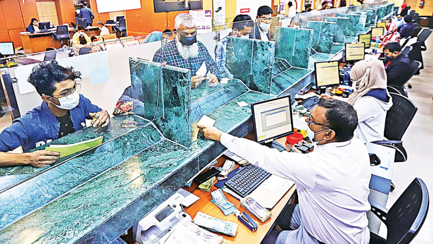 Moody’s sounds alarm bells on banking sector