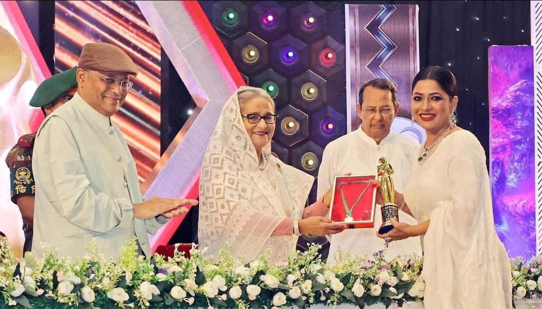 ‘She doesn’t know how to act, they said’ 