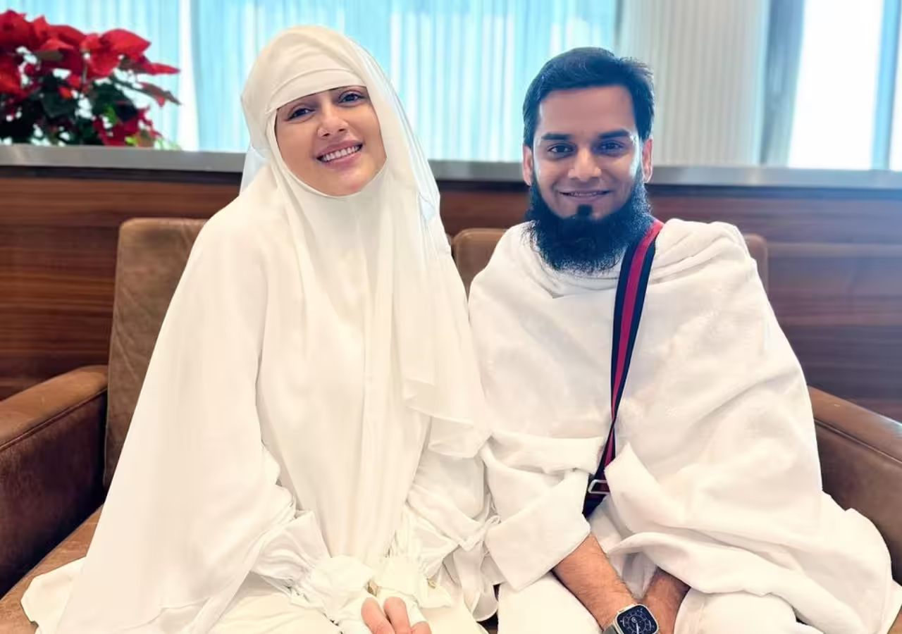 Bigg Boss Star Sana Khan pregnant with first child