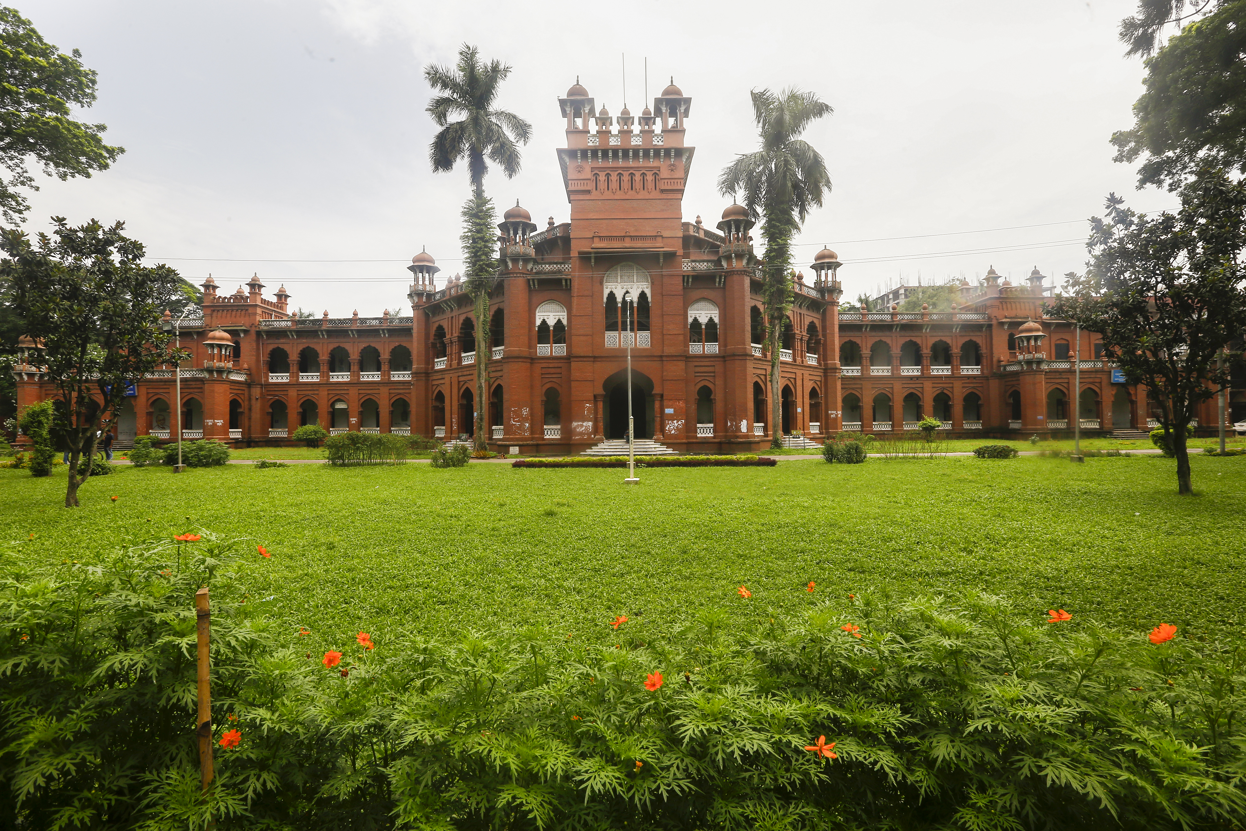 What it takes to get into DU A unit