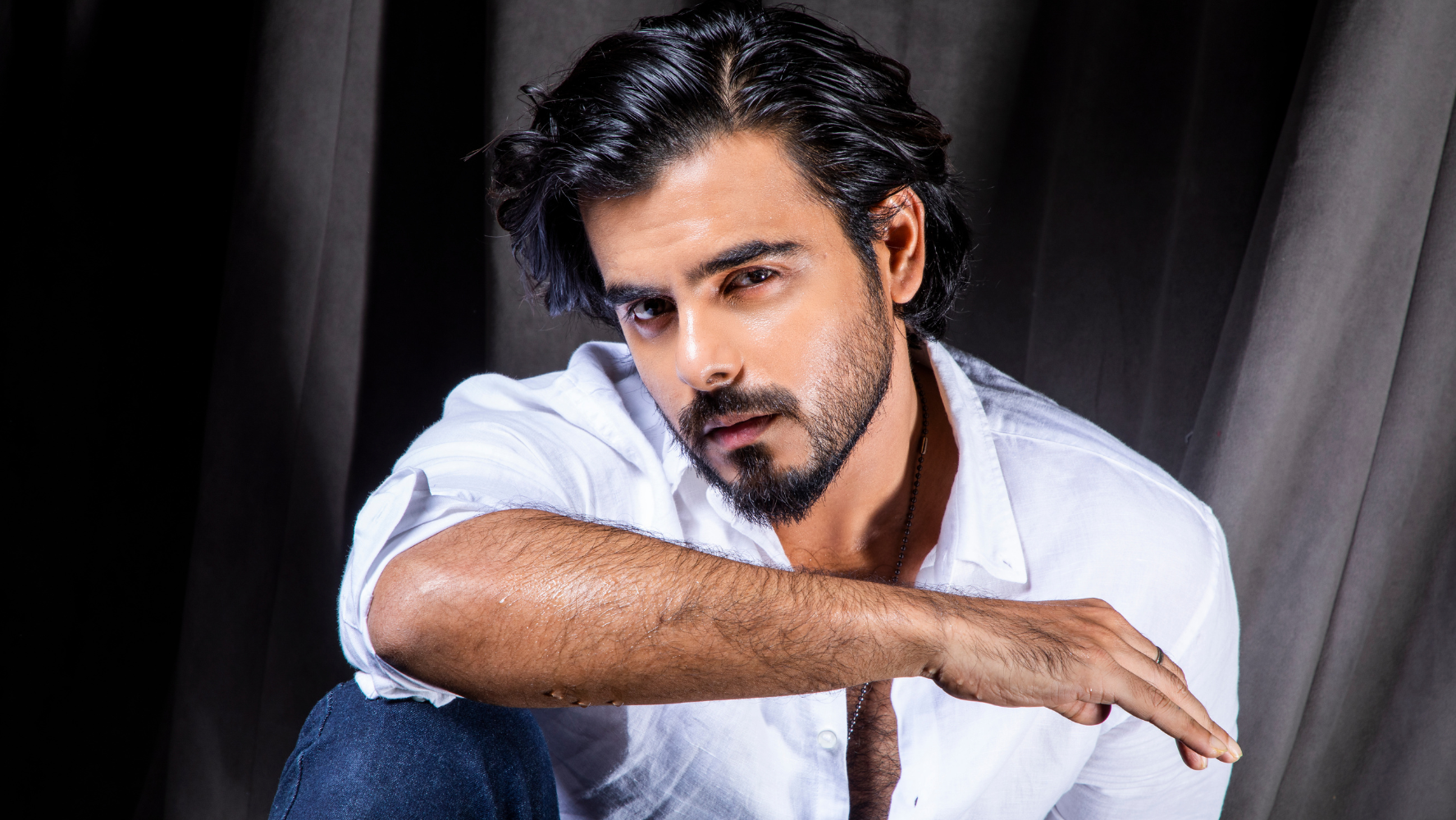 Siam extends good luck to fellow actors as ‘Antarjal’ takes a backseat this Eid&nbsp;