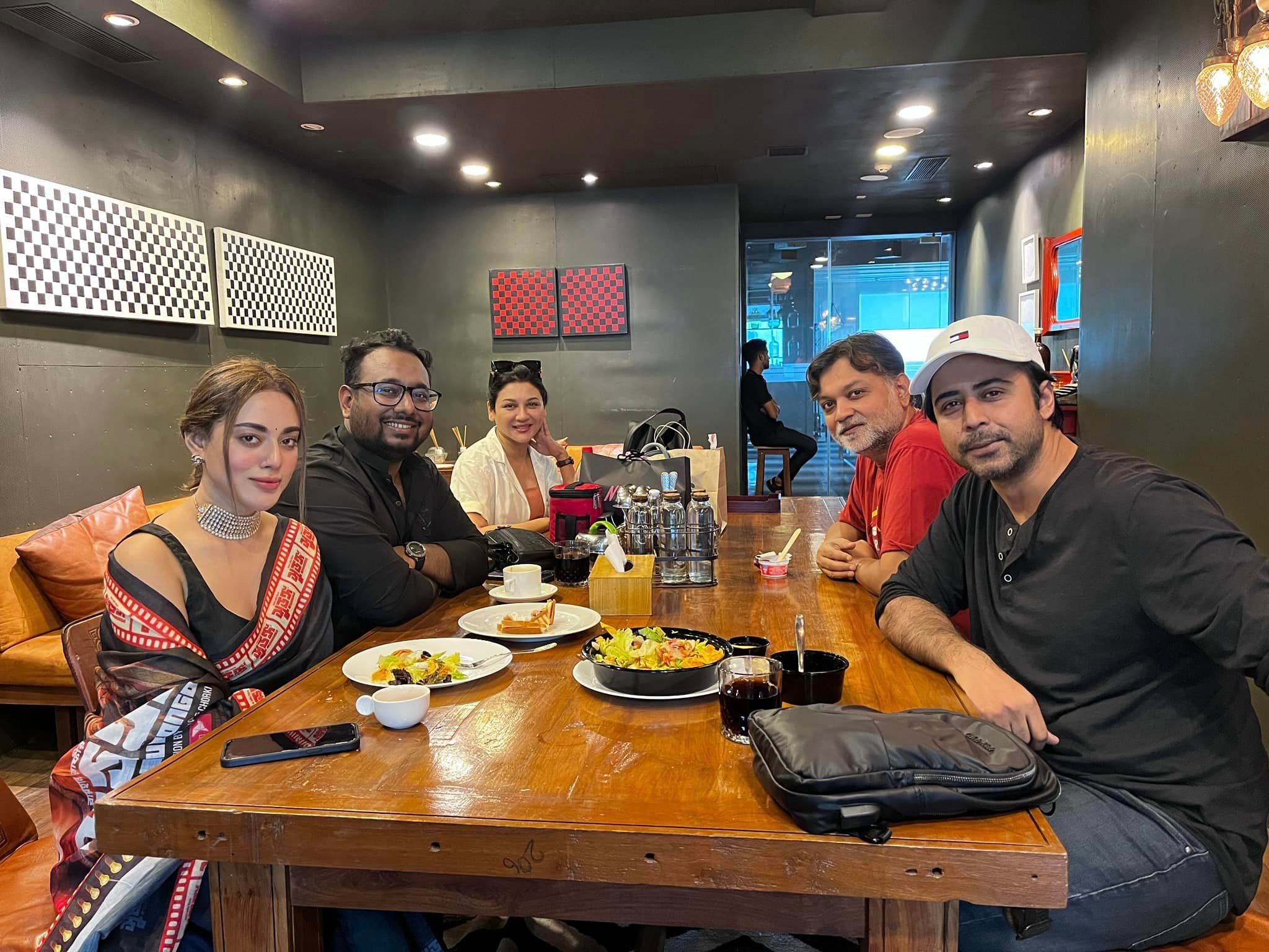 'Shurongo' team meets Jaya Ahsan and Srijit Mukherjee