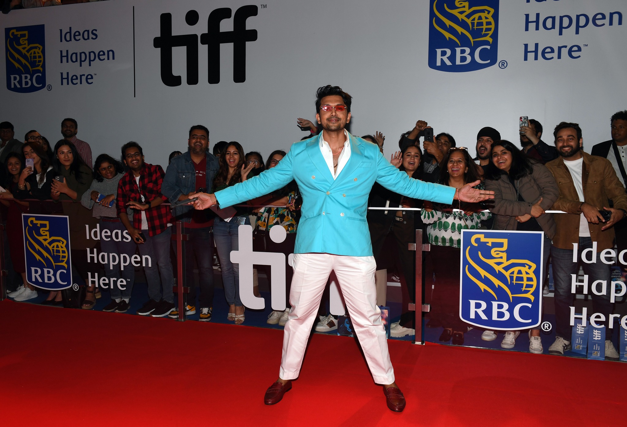 Arifin Shuvoo shares spotlight with Bollywood stars at 48th TIFF