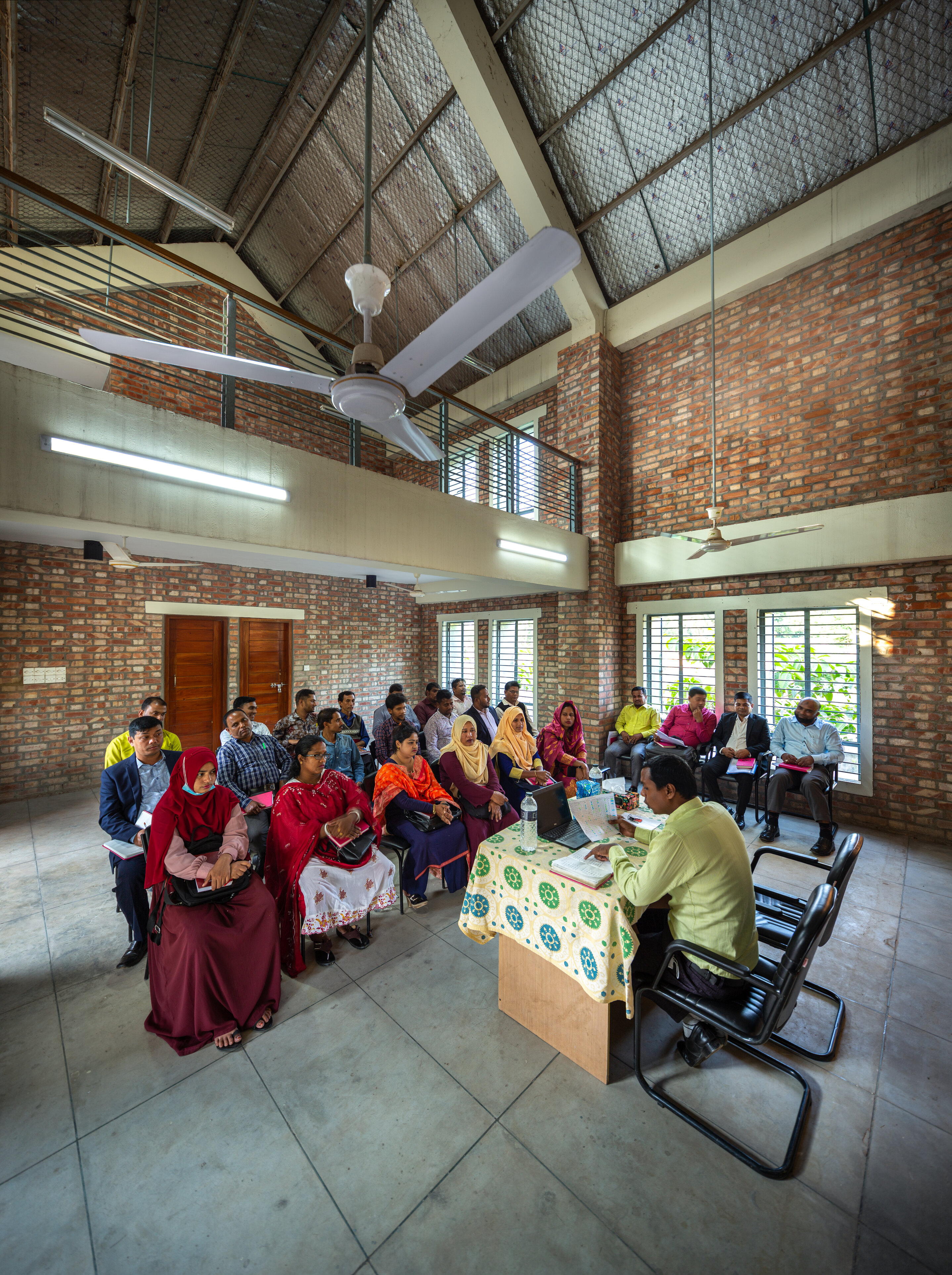 Is there an architecture for marginal communities?