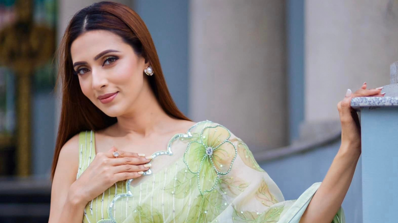 Bidya Sinha Mim gears up to celebrate Durga Puja with her in-laws