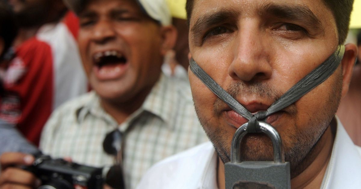 Free pages, free lenses