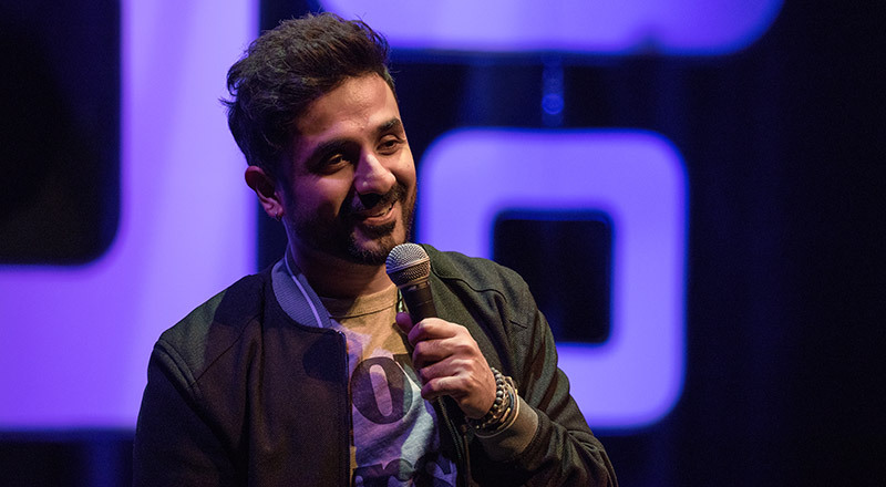 Vir Das clarifies why Indian comedians don't host award shows