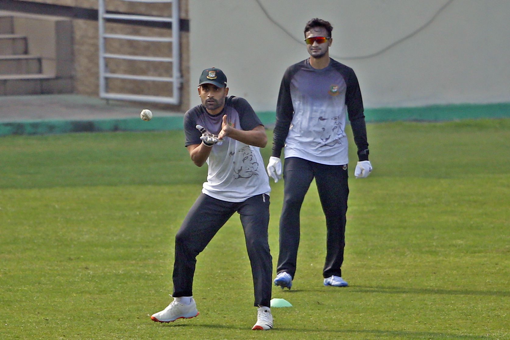 Obviously will talk to Shakib, Mashrafe when we meet: Tamim