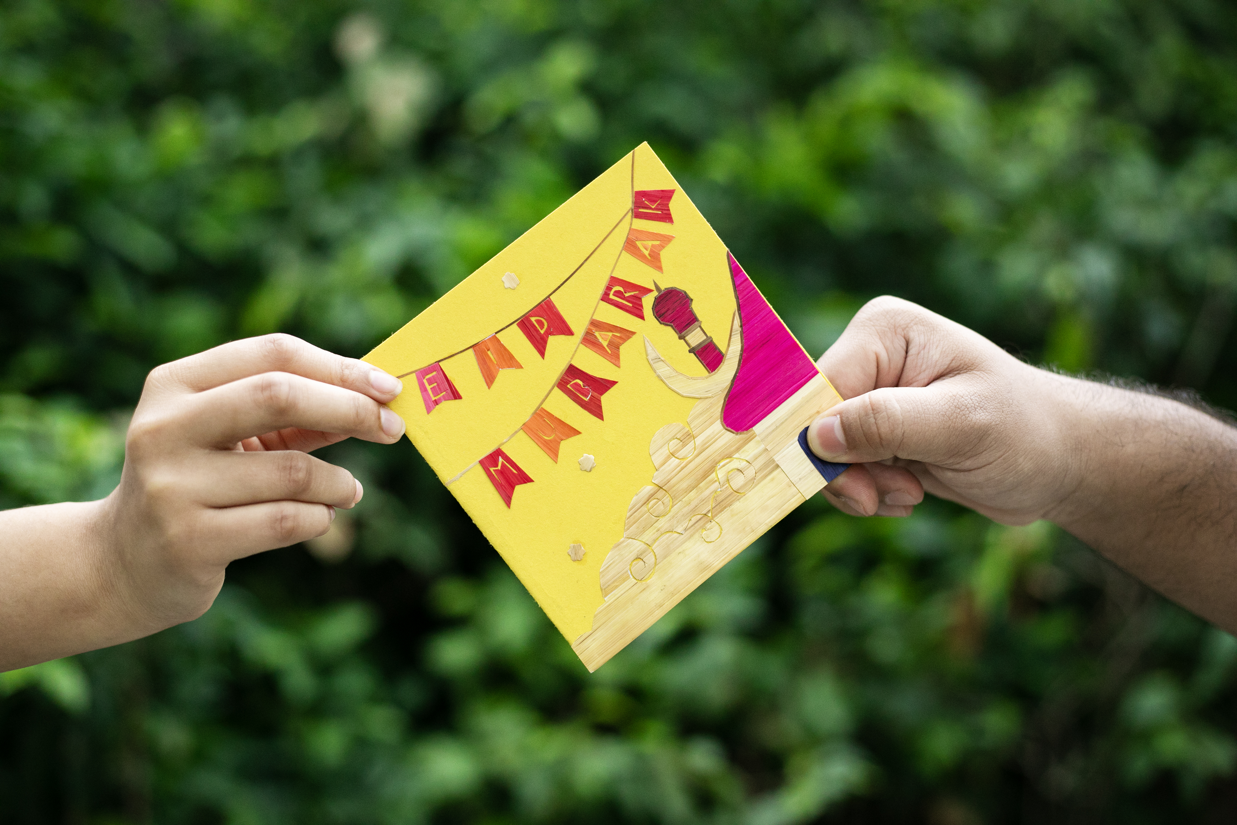 Bringing back the tradition of exchanging Eid cards