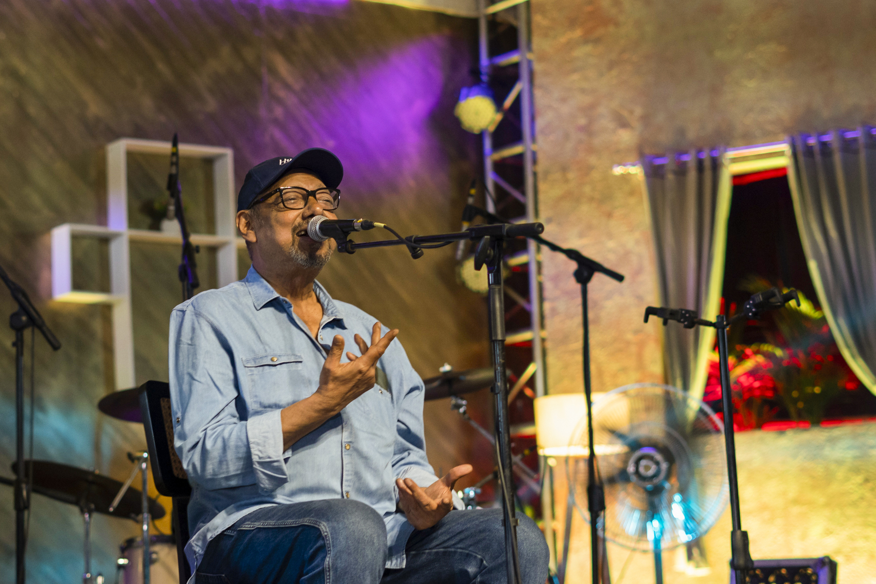 Anjan Dutt serenades Dhaka on Mala’s birthday&nbsp;