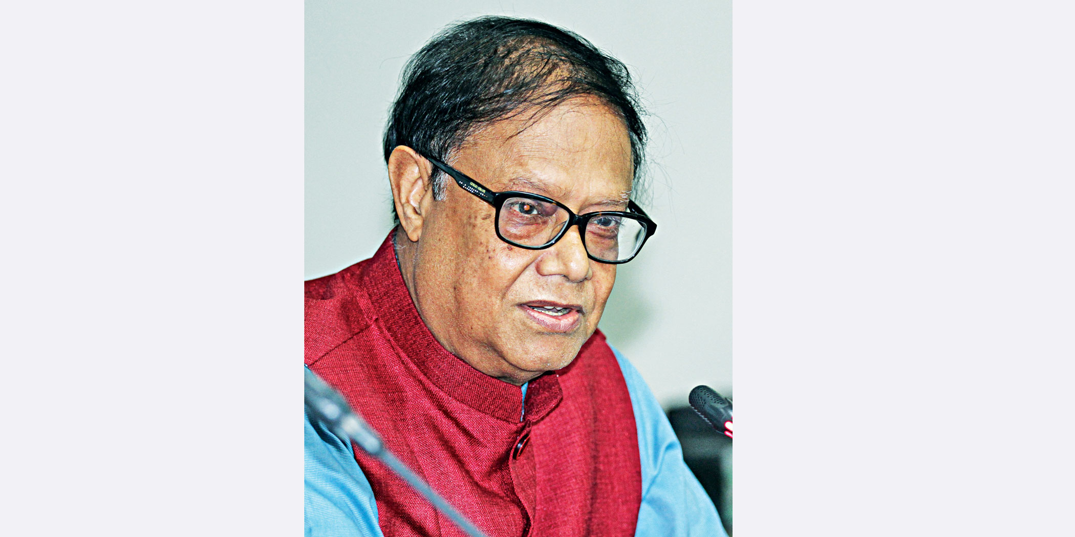 $5b spent abroad on healthcare a yr