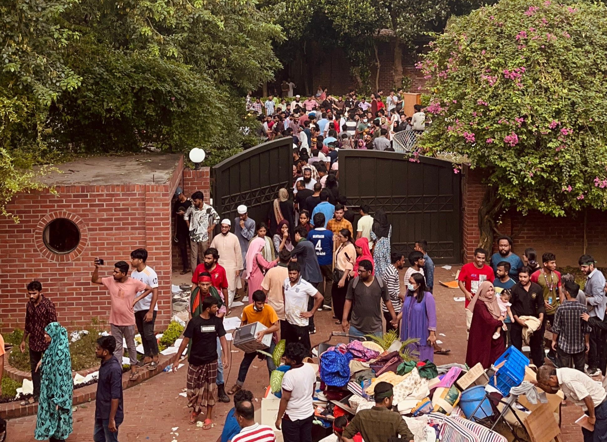 Gono Bhaban shouldn’t be turned into a museum