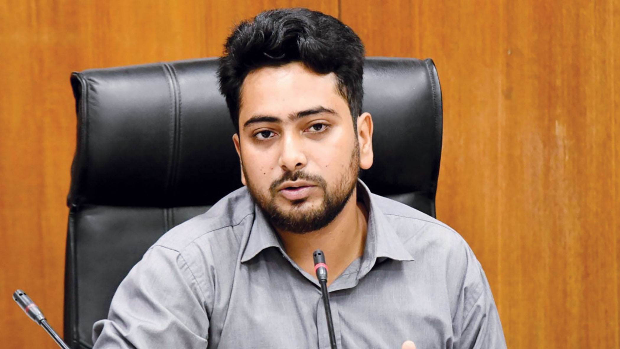 President's fate a political decision; no need to stage demos: Nahid