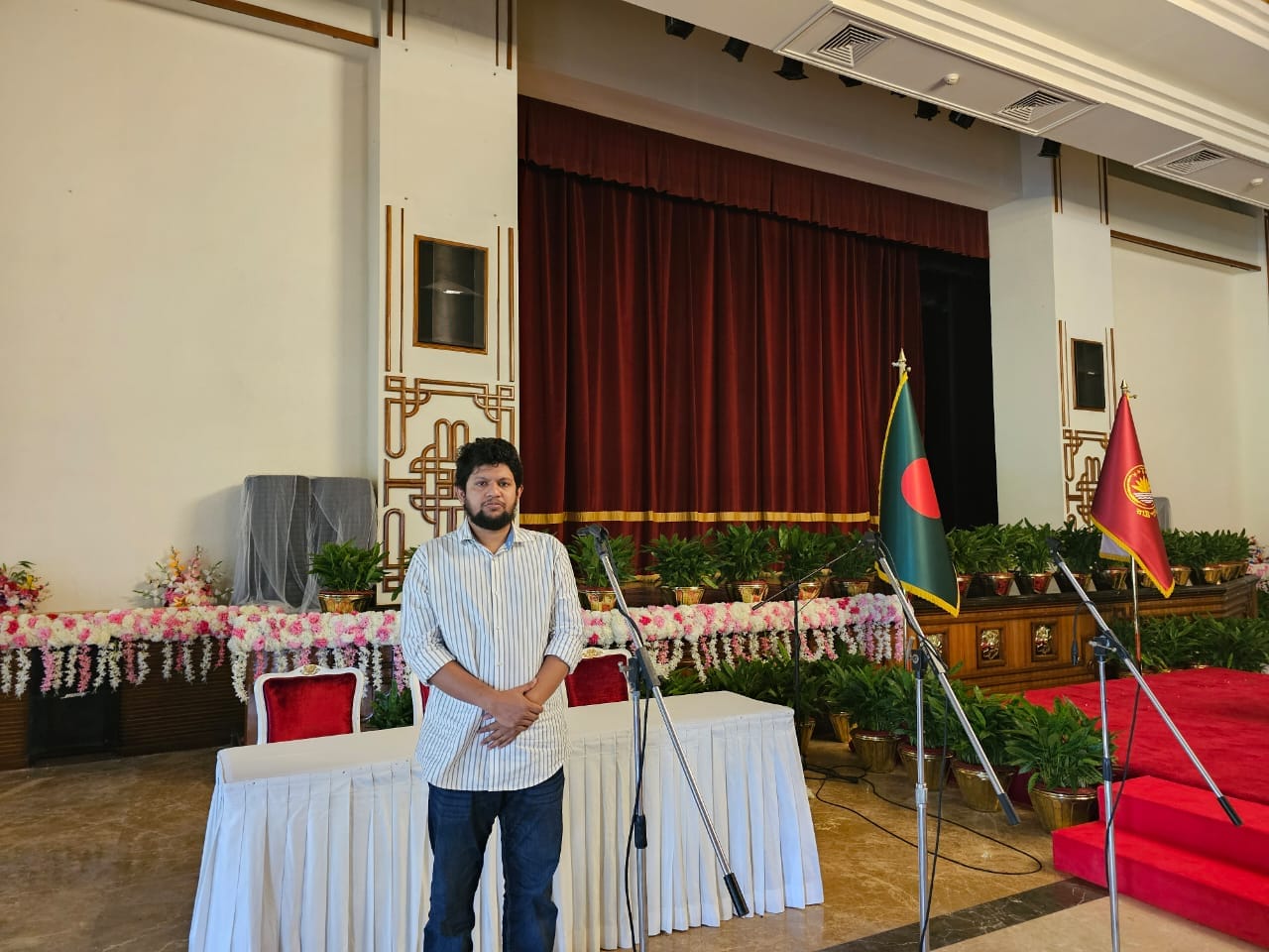 Bangabandhu’s photo removed from Darbar Hall at Bangabhaban