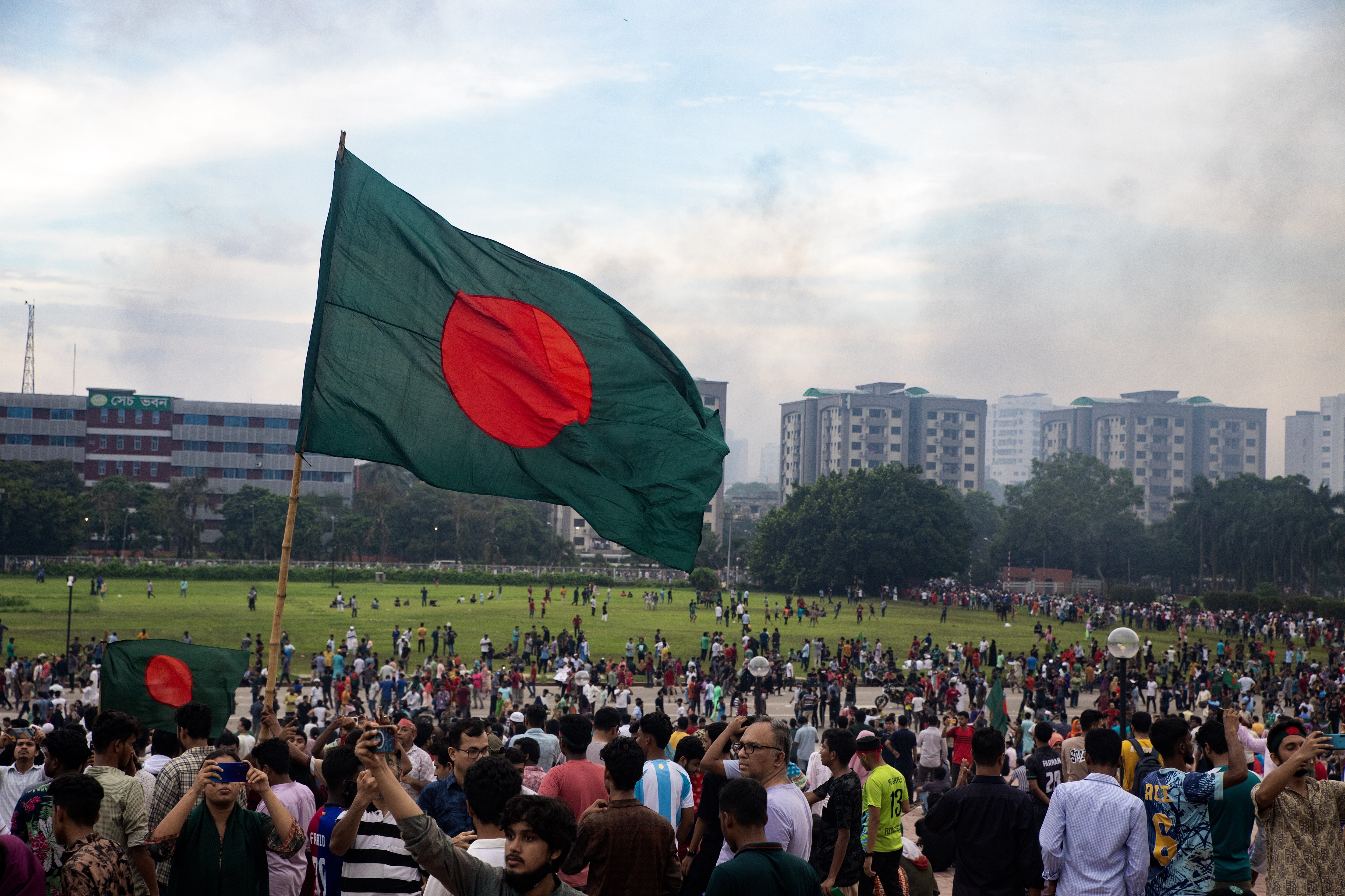 Should Bangladesh opt for a national government?