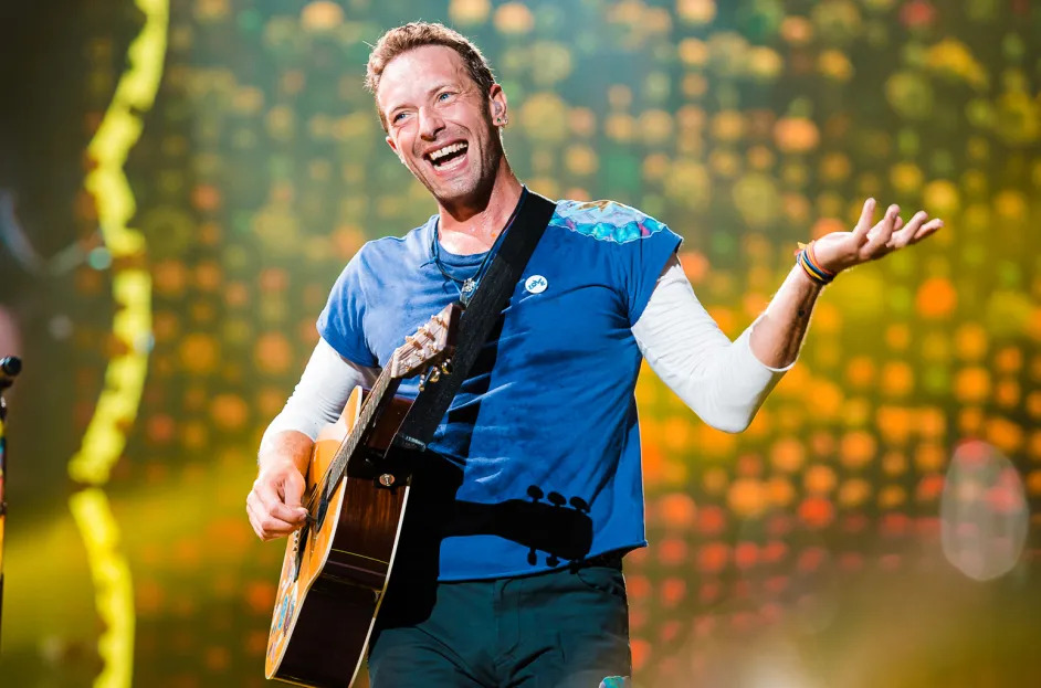 Chris Martin’s unexpected apology for British Colonialism stuns fans at Mumbai concert