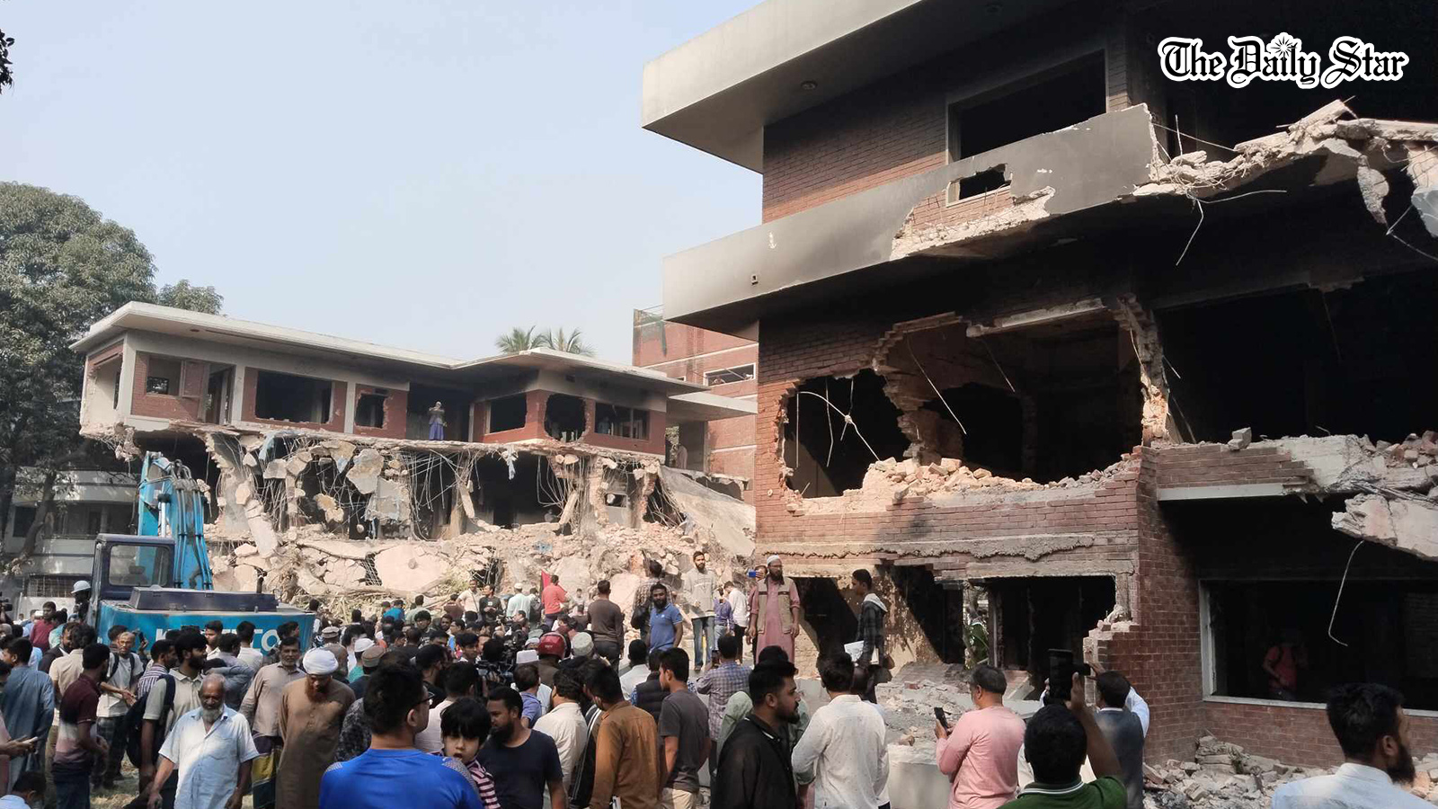 In pictures: Demolition of Dhanmondi-32 residence