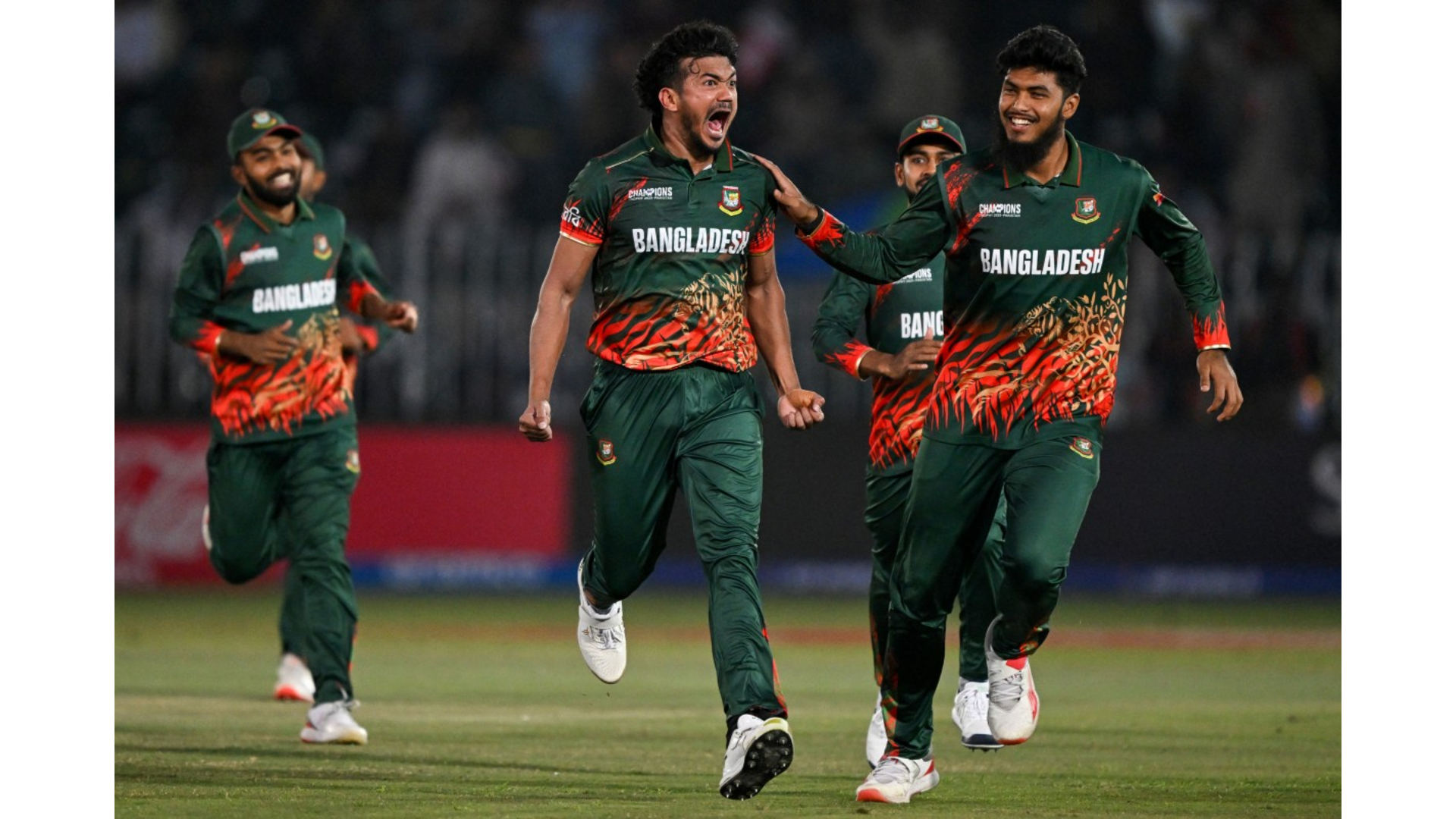 Taskin to bank Tk 10 lakhs monthly in BCB's new contract, others to get Tk 2-8 lakhs  