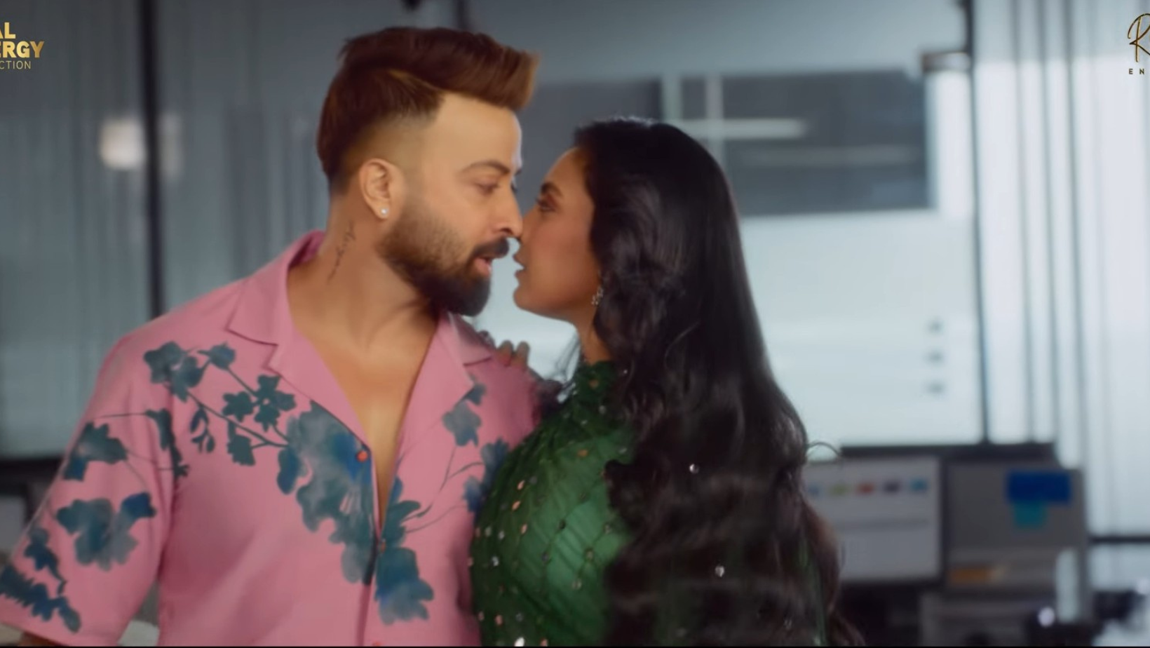 Shakib-Idhika chemistry shines in ‘Didha’