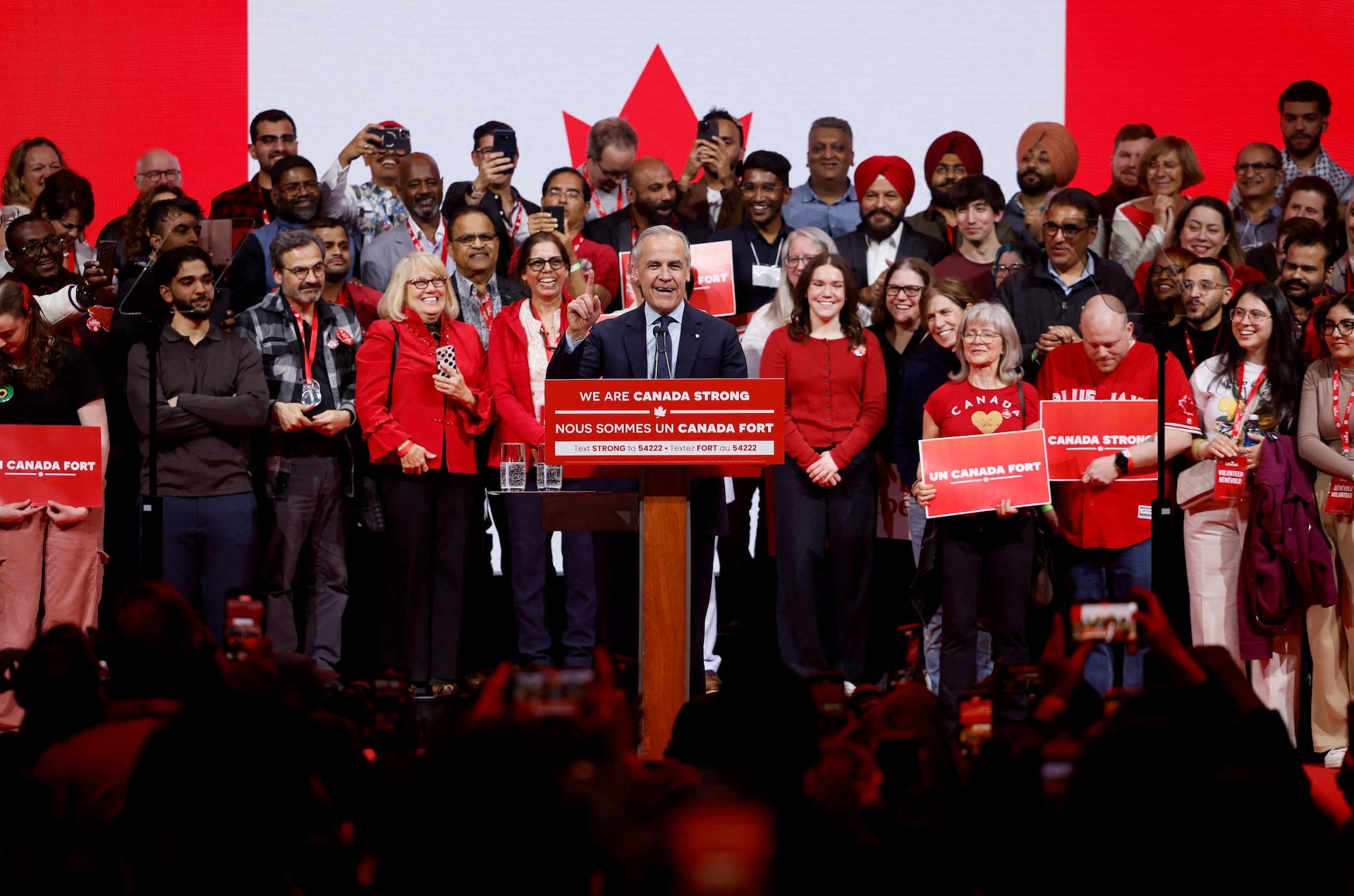 Canada bets on the political centre and an economist