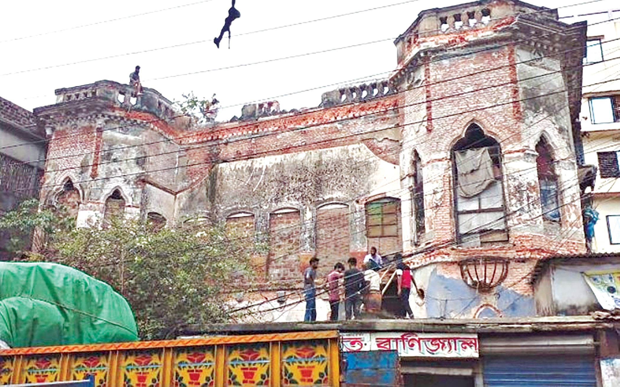 Preserve Old Dhaka’s historic structures