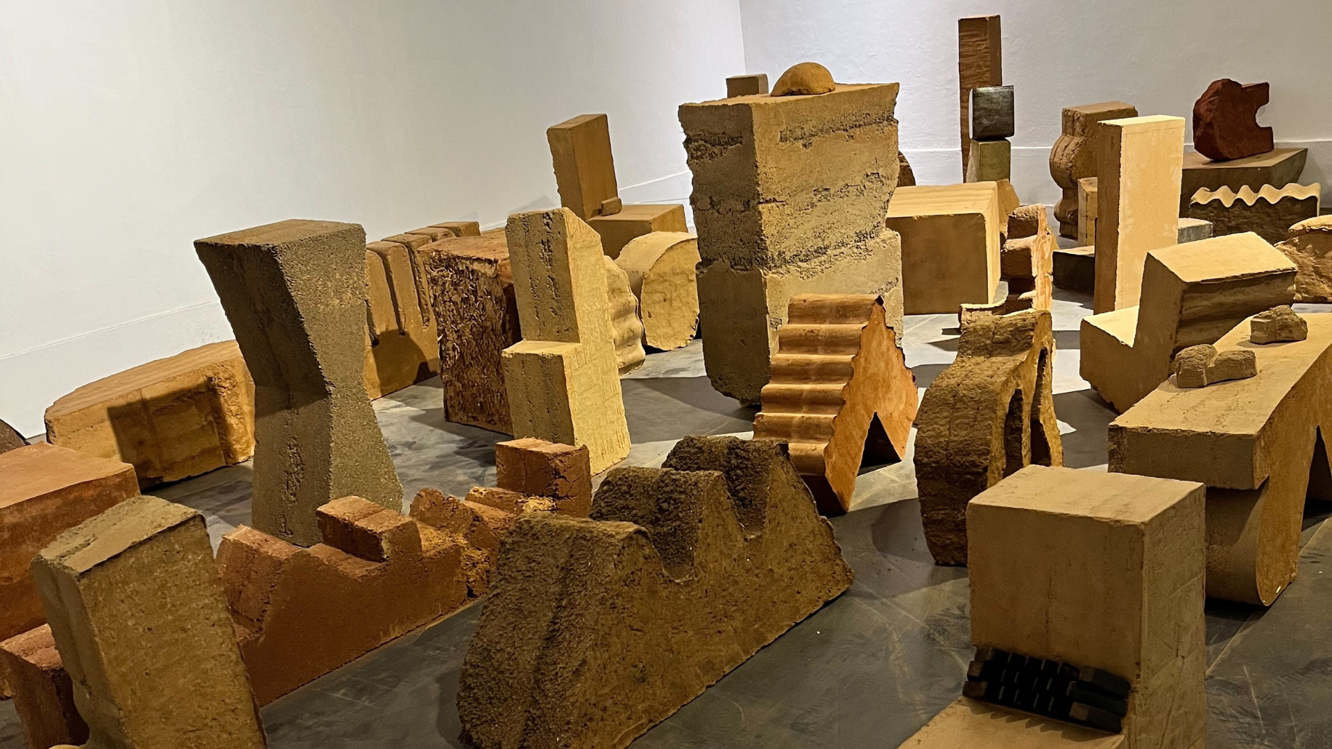 I wish to be here: A praxis of (pro) co-creation