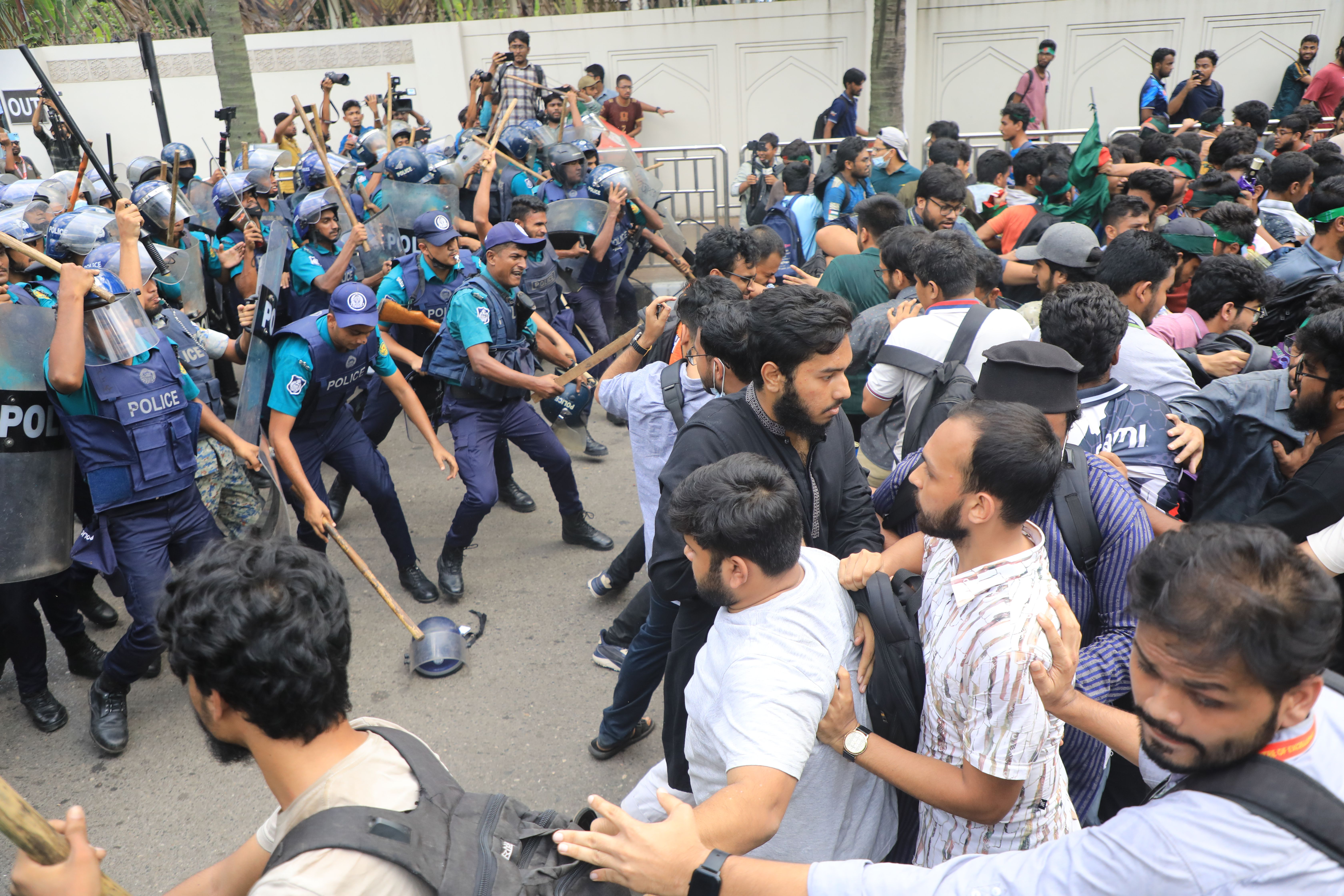 Why are BSc and diploma engineers at war?