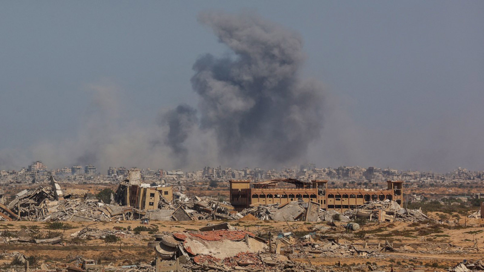 Israel troops still operating in Gaza after Trump, hostage family appeals