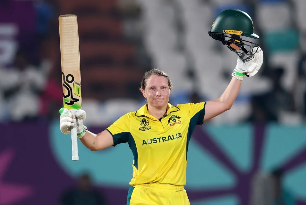 Australia thump Bangladesh to seal semifinal spot