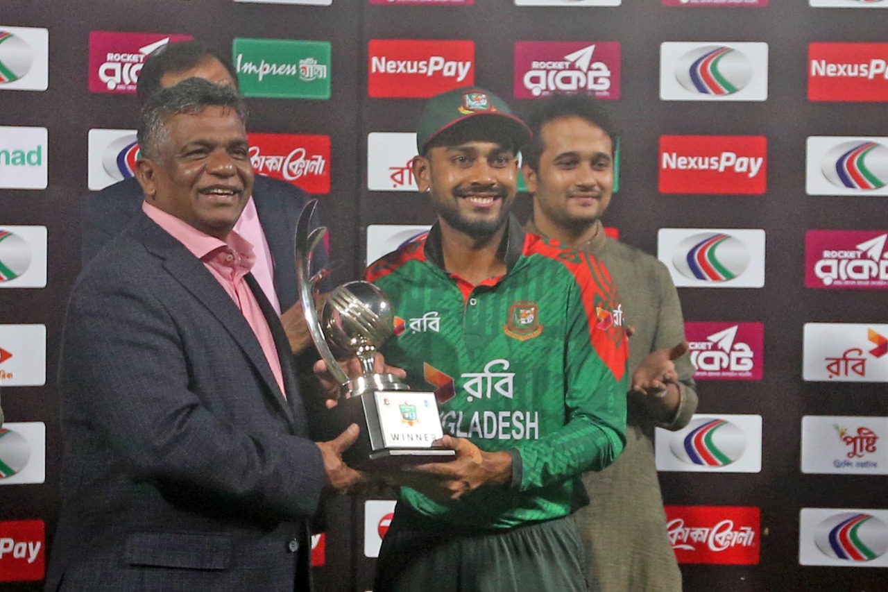 Bulbul hints at backing away from three-captain stance