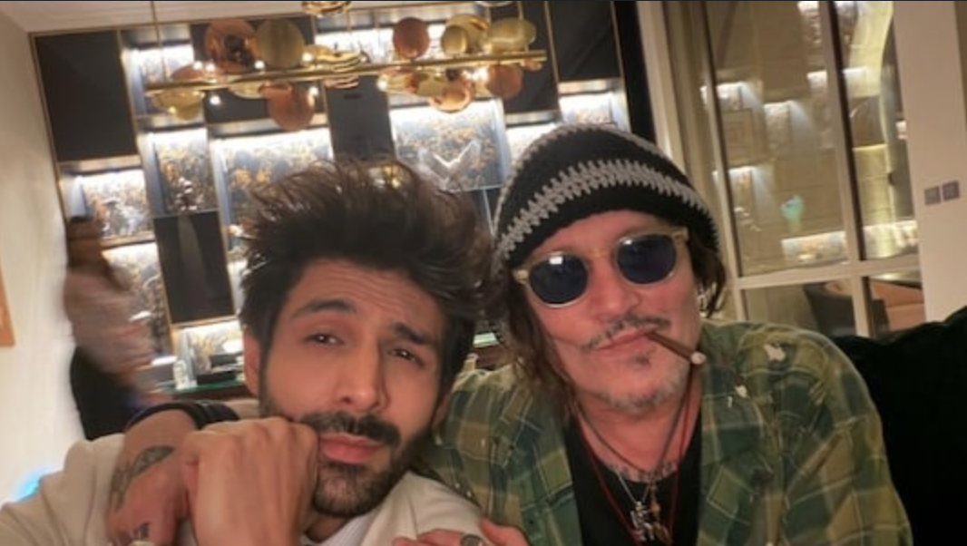 Kartik Aaryan’s photo with Johnny Depp takes the internet by storm